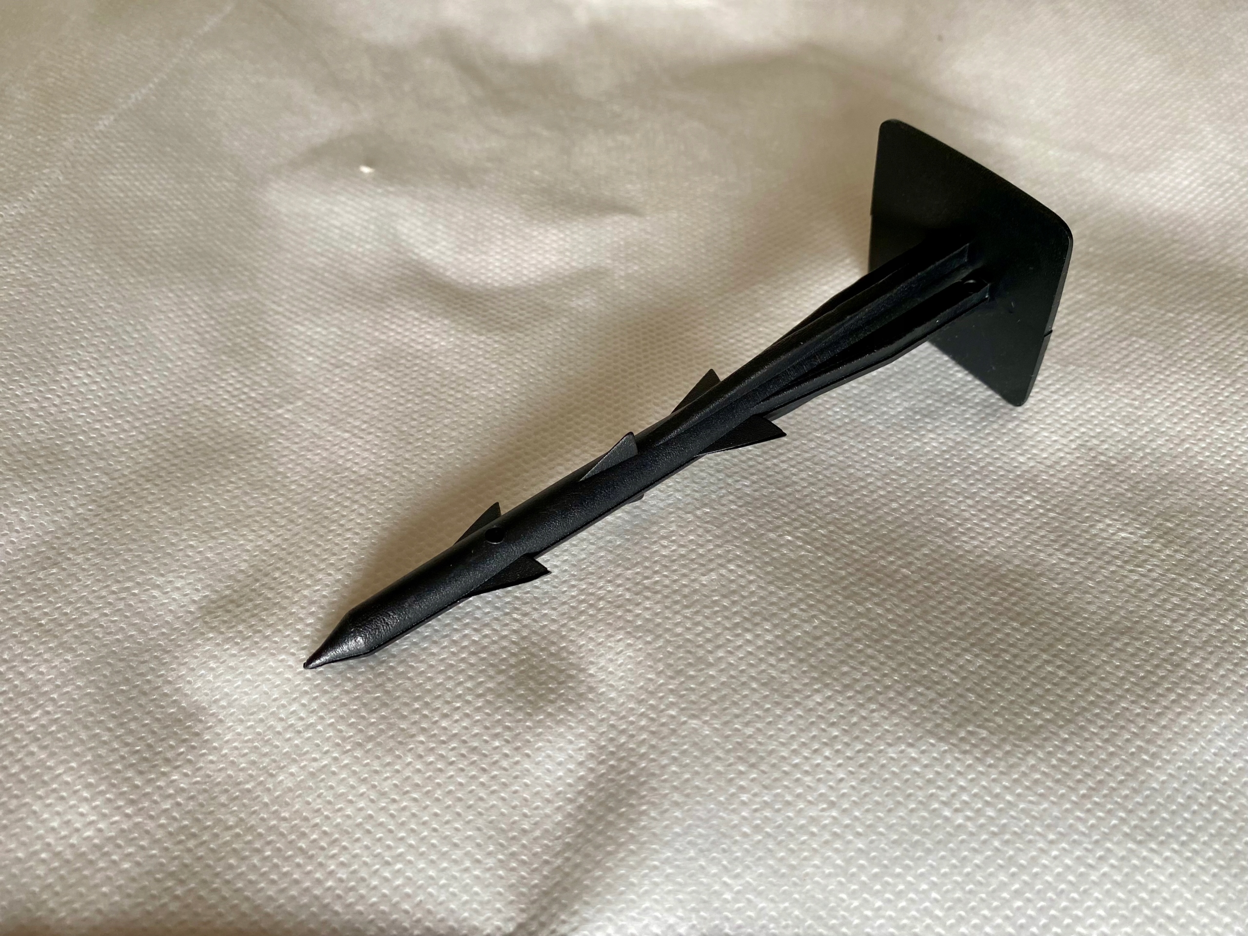 

Kołki Szpilki Mocujące Do Podłoża Dł. 12CM 100szt