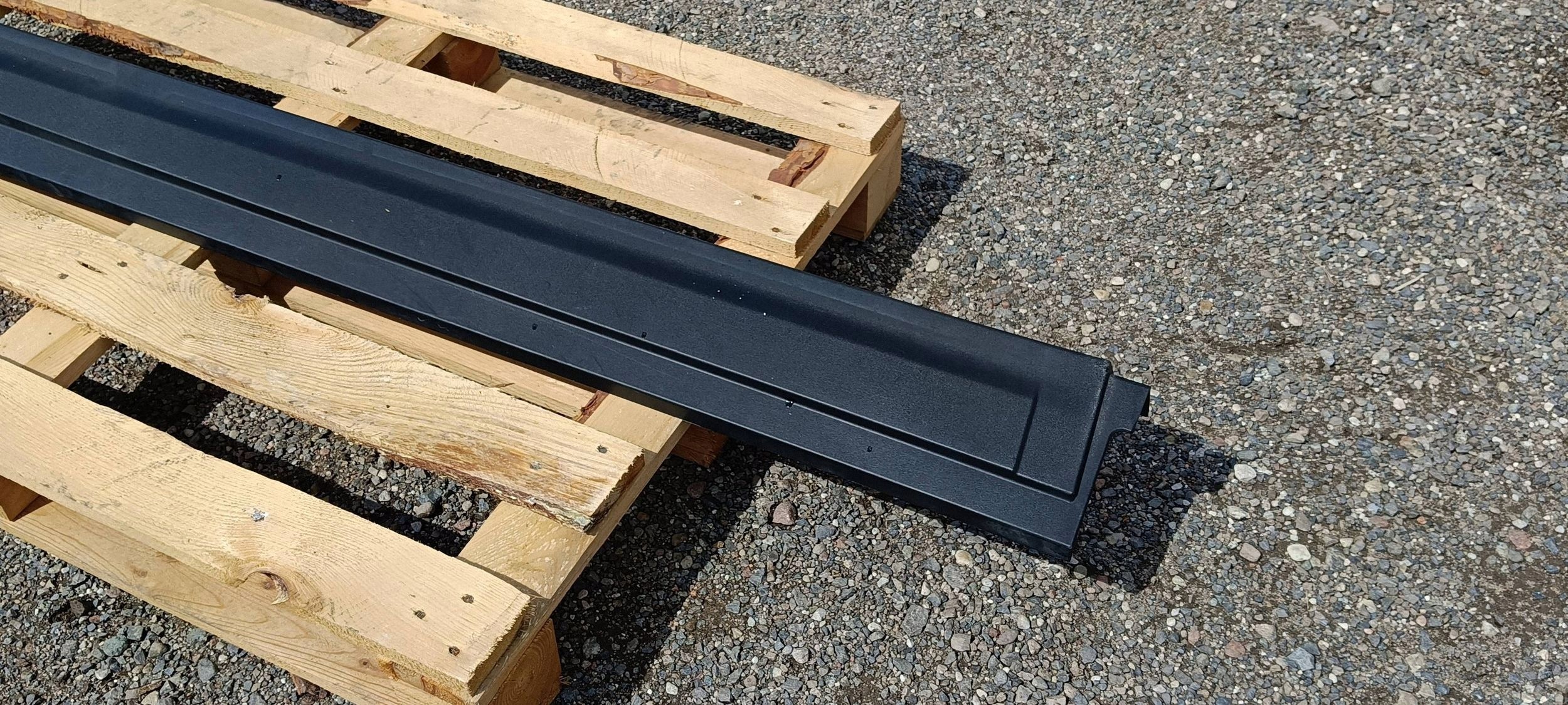 cap threshold threshold moulding left Maserati Levante 2017