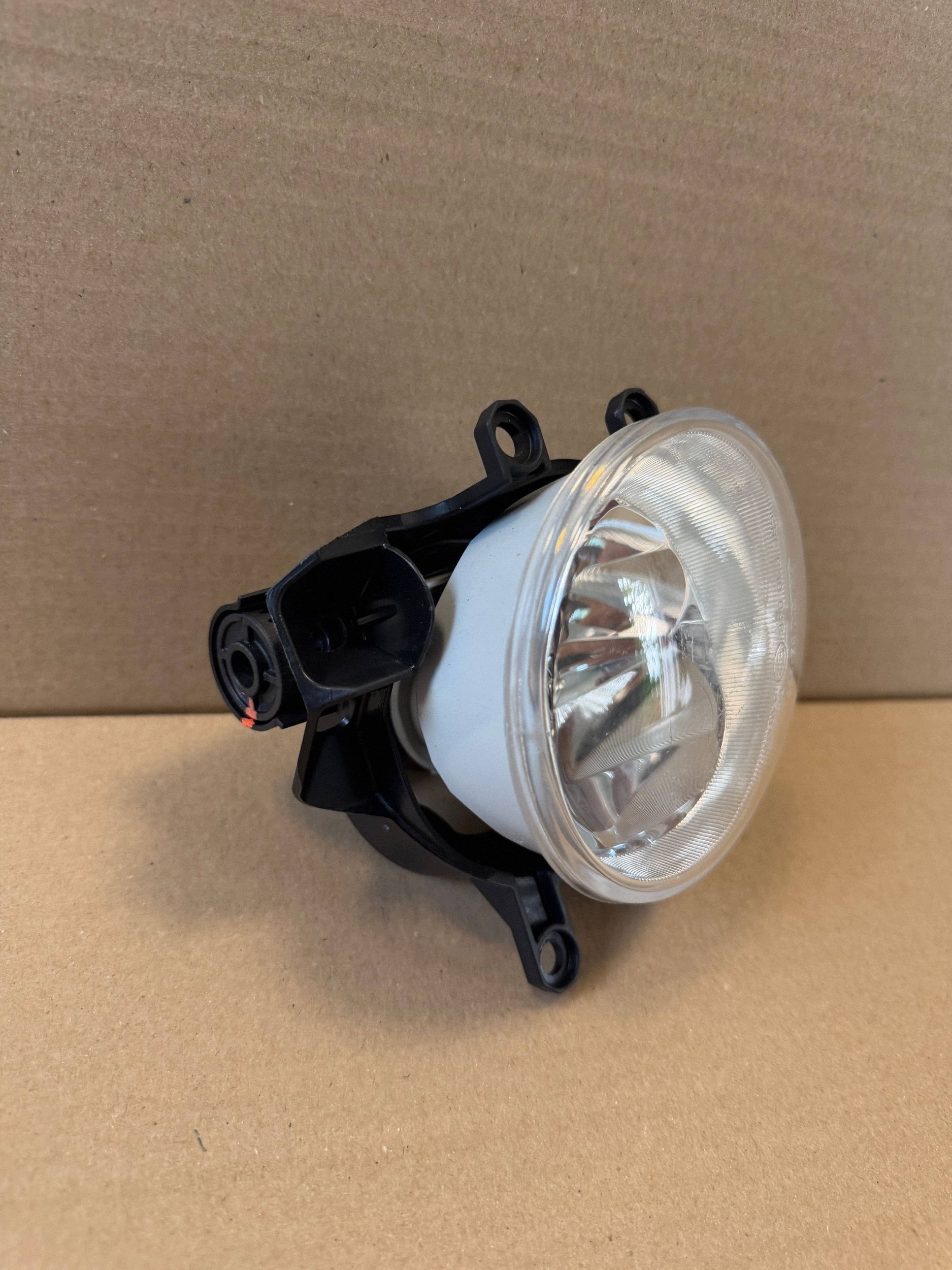 TOYOTA YARIS III 3 fog light left front 89208275