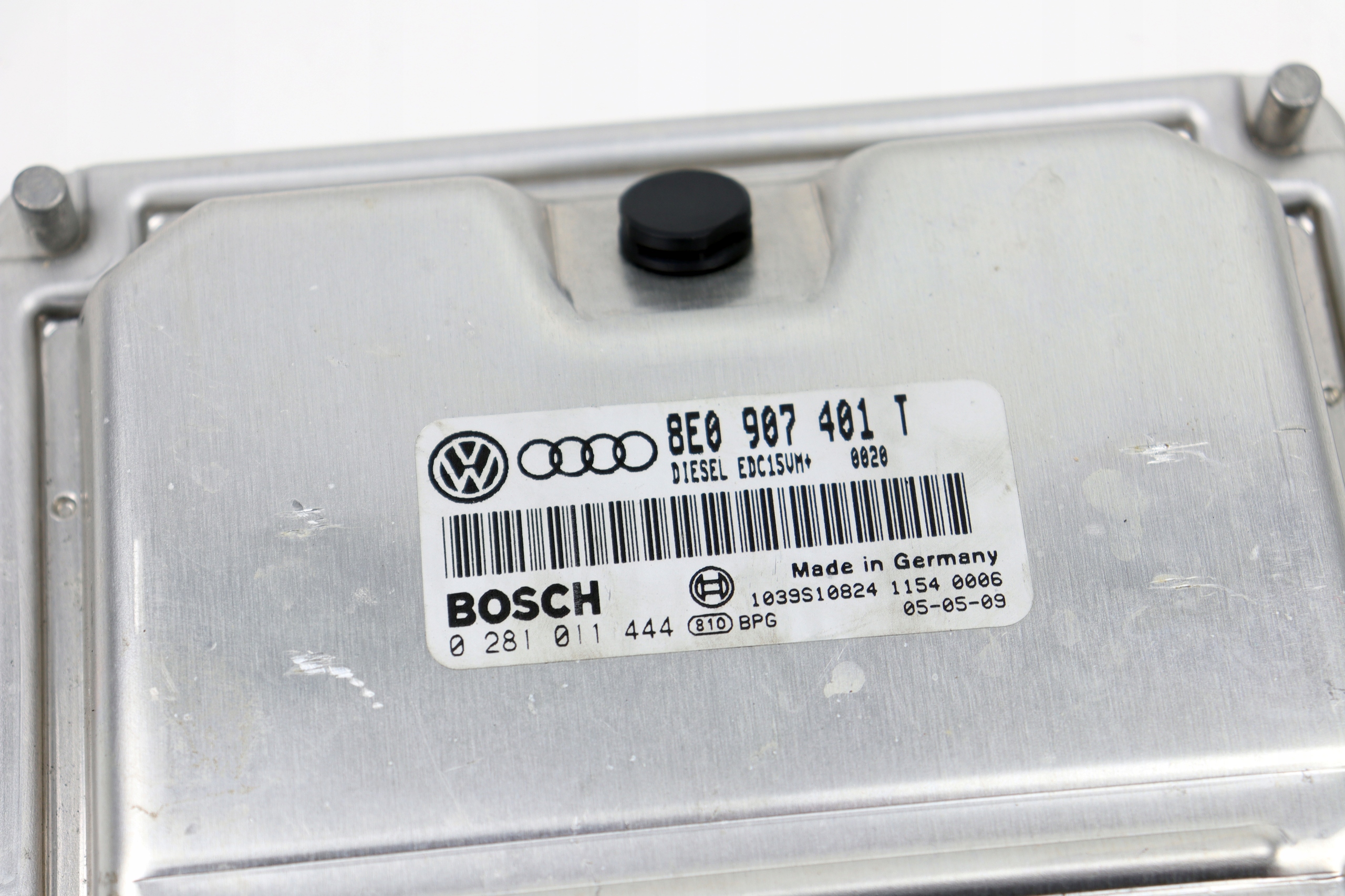 VW AUDI SKODA module control unit of the engine 8E0907401T 2.5 TDI