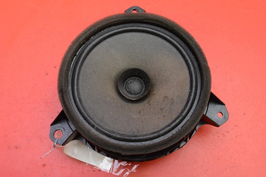 speaker left rear part 86160-02B80 TOYOTA COROLLA E21 LIFT 17-24