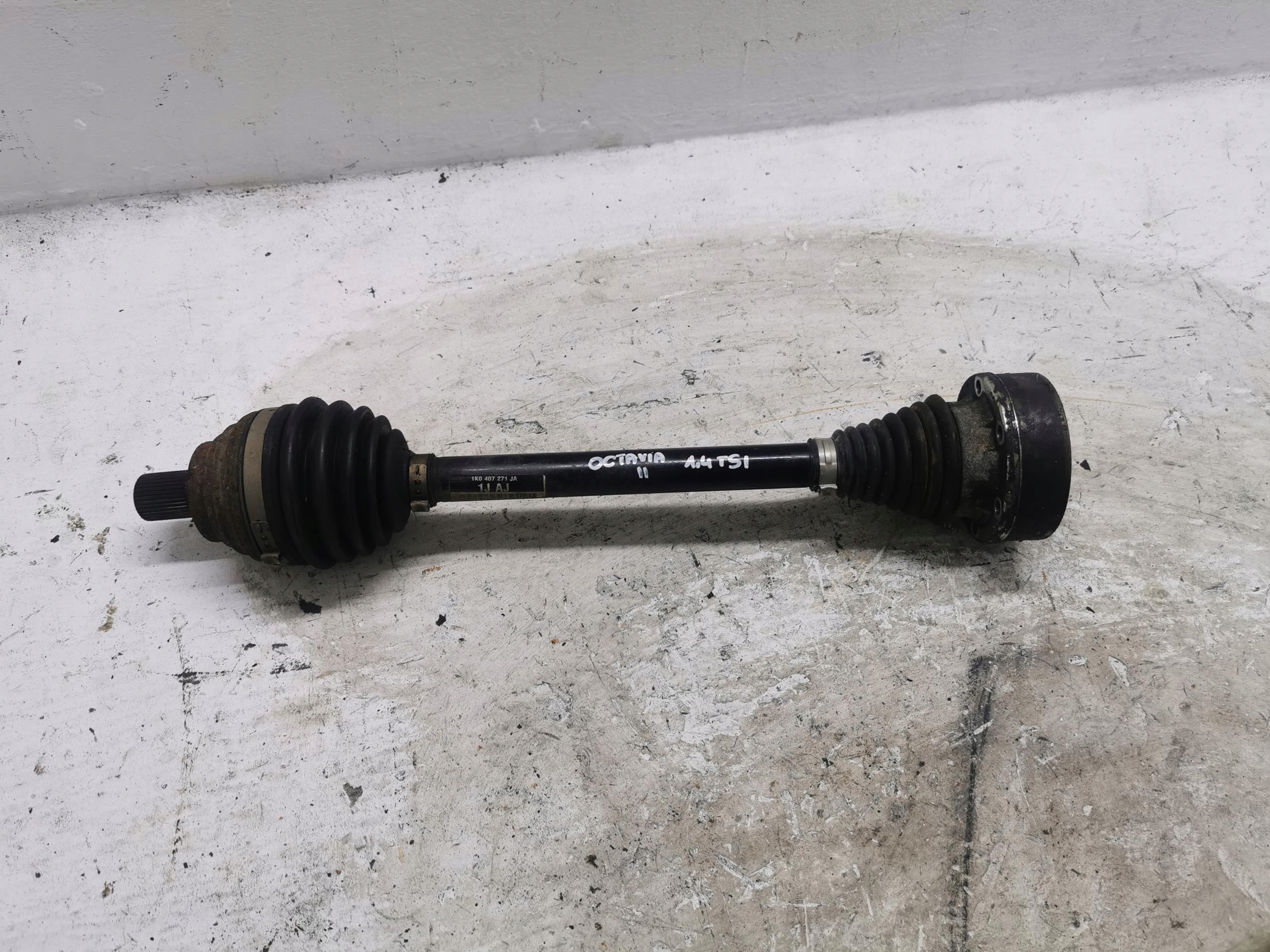 semi-axis short. left SKODA OCTAVIA II LIFT 1.4 TSI