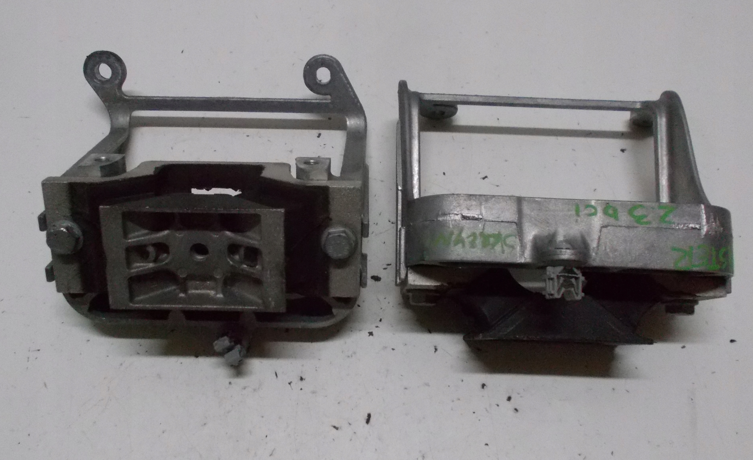 RENAULT MASTER III LIFT holder engine mount gearboxes 112225095R