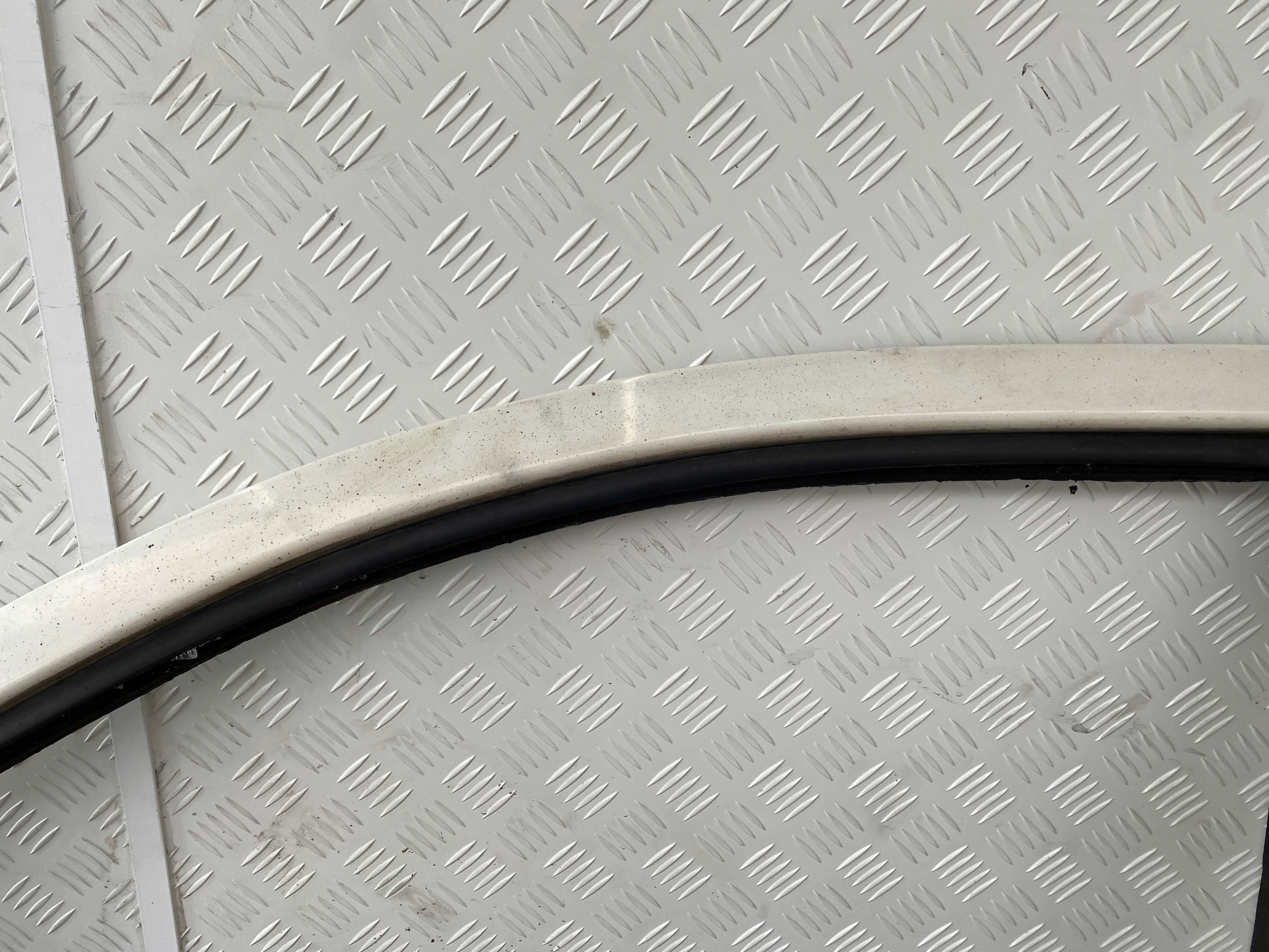 MERCEDES VITO W639 03-14 door front left front BIALE original