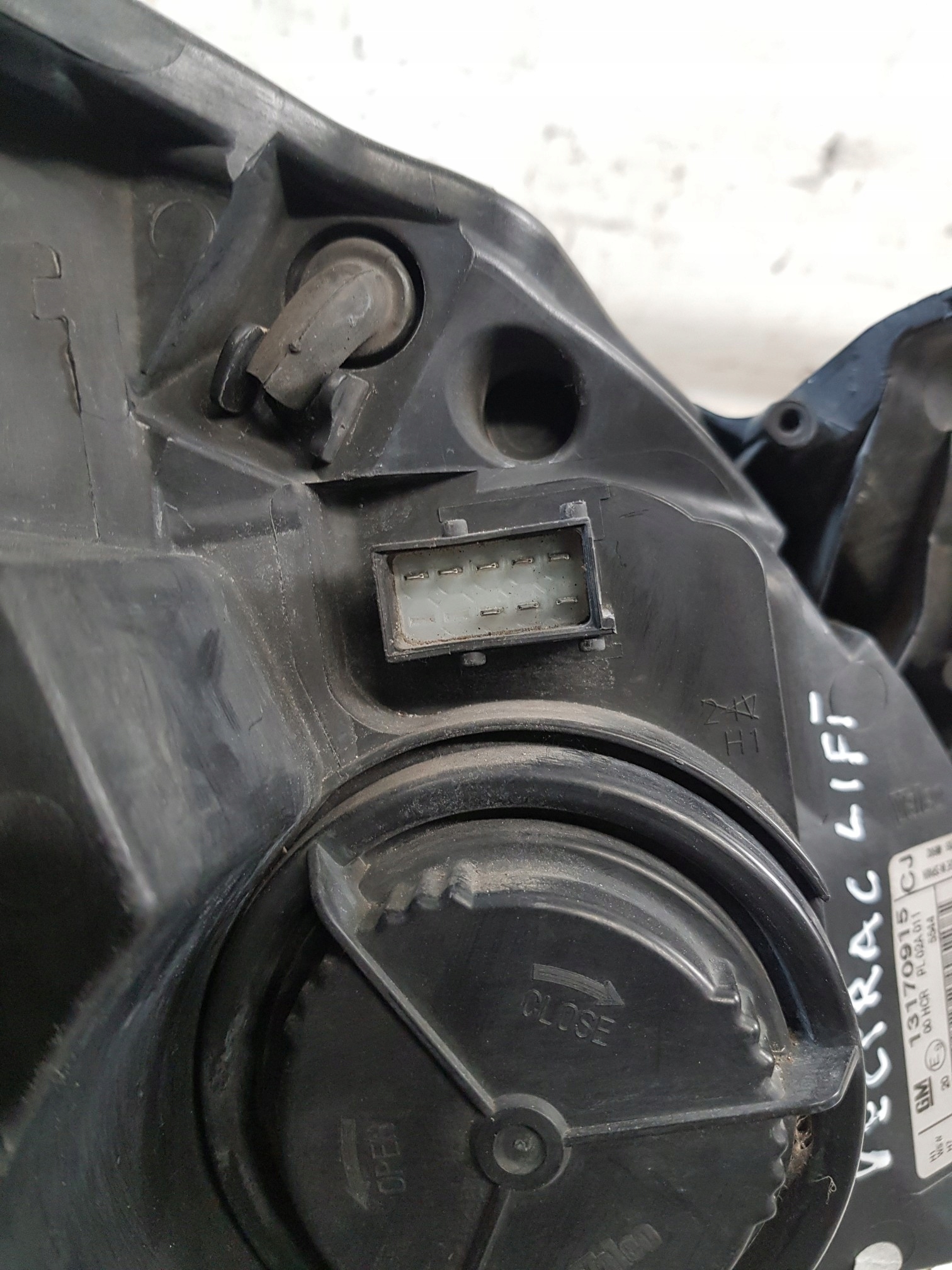 light left front 13170915 OPEL VECTRA C LIFT 06R- EUROPA