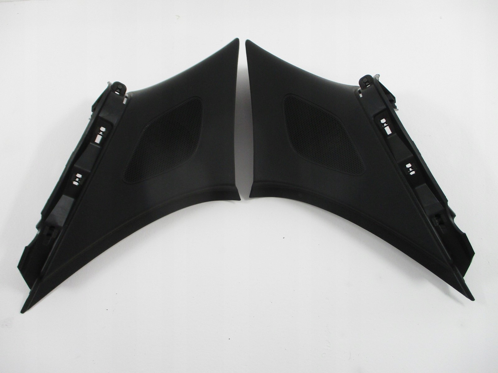 BLENDE ABDECKUNG SLUPKA PORSCHE MACAN 95B867246 95B867245