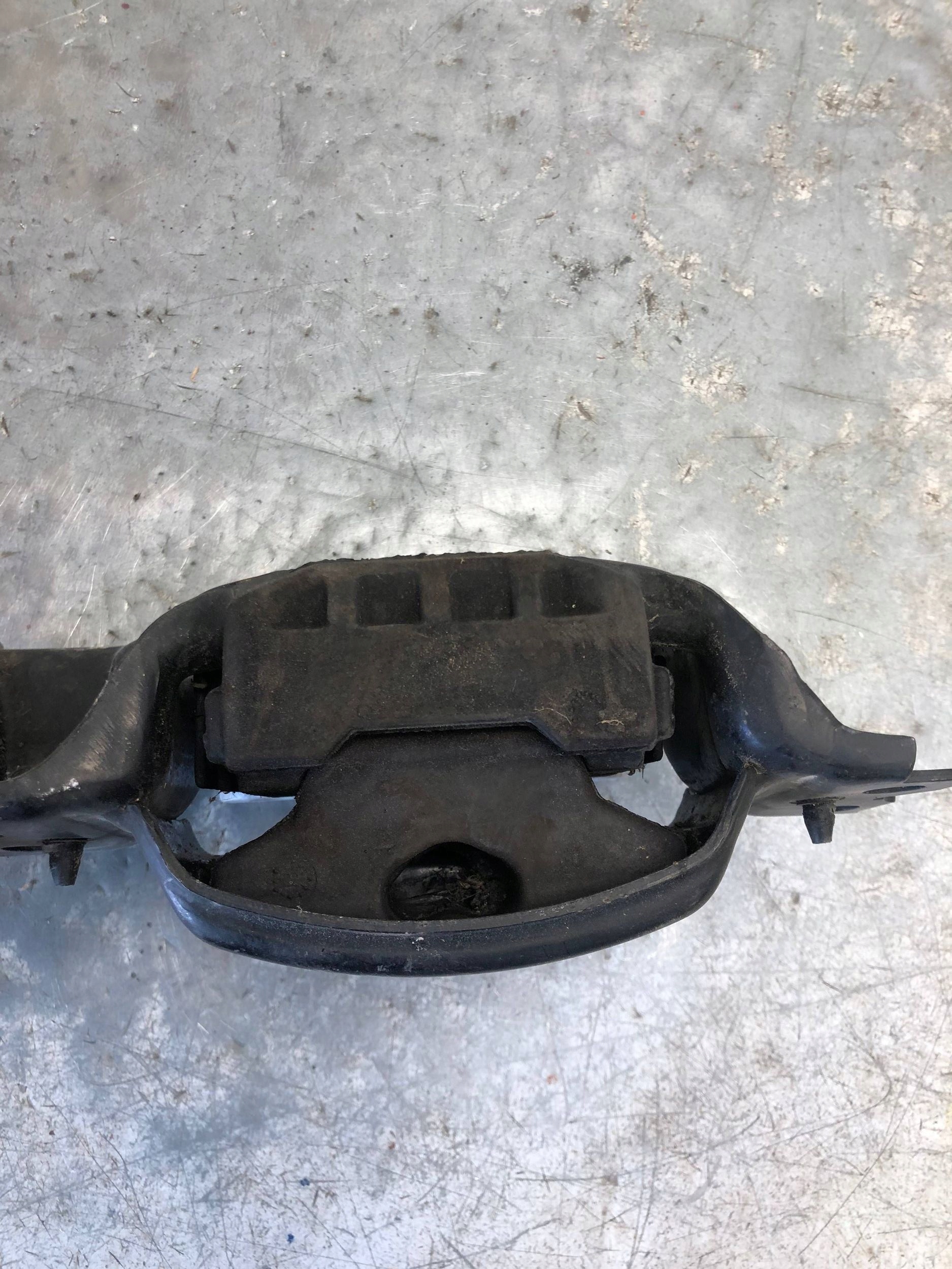 holder engine mount SKODA FABIA IV 2Q0199555BL