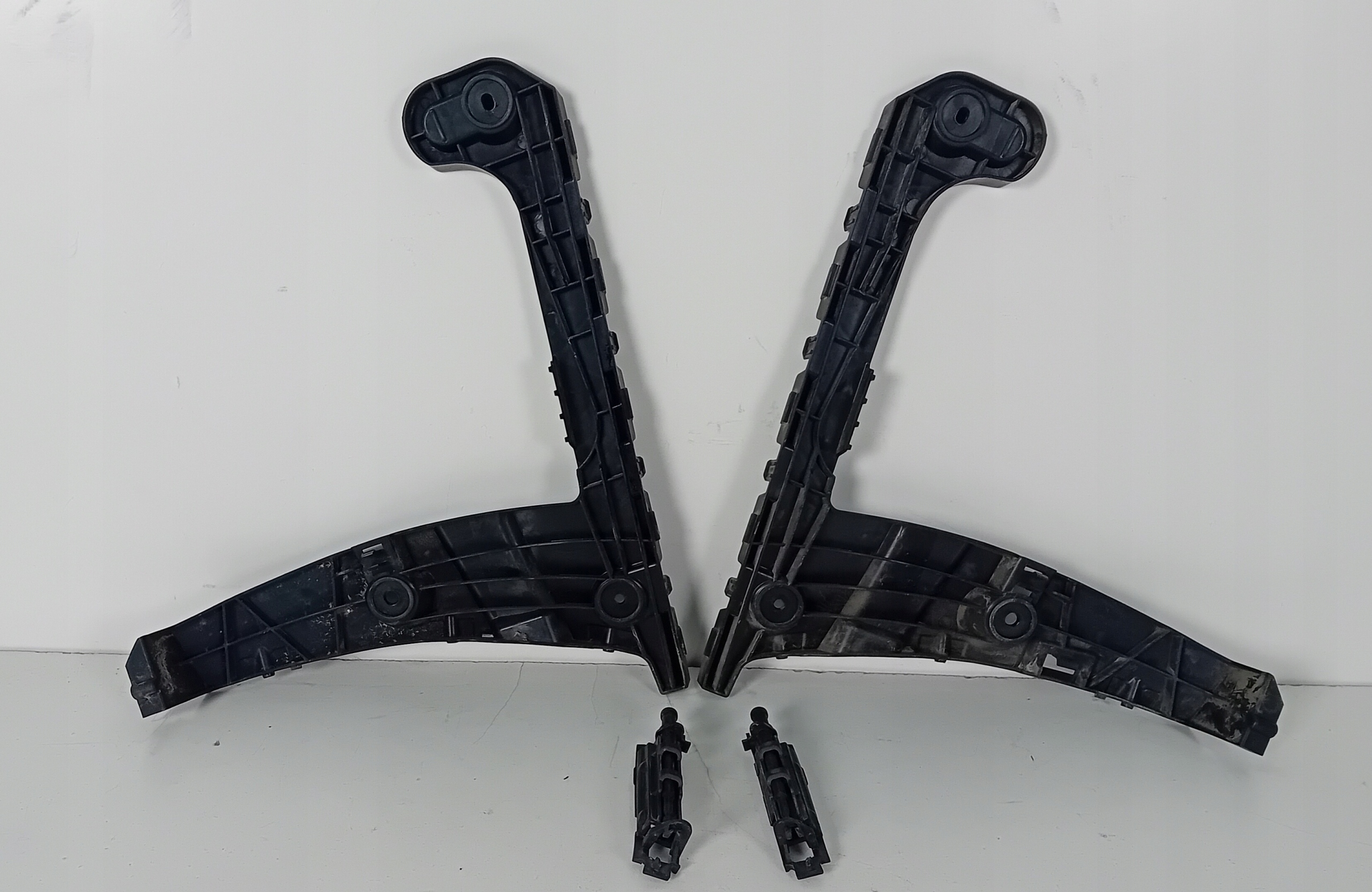 AUDI A5w6w8 КОМПЛЕКТ СКОЛЬЖЕНИЕ ЗАД. + КРЕПЛЕНИЯ