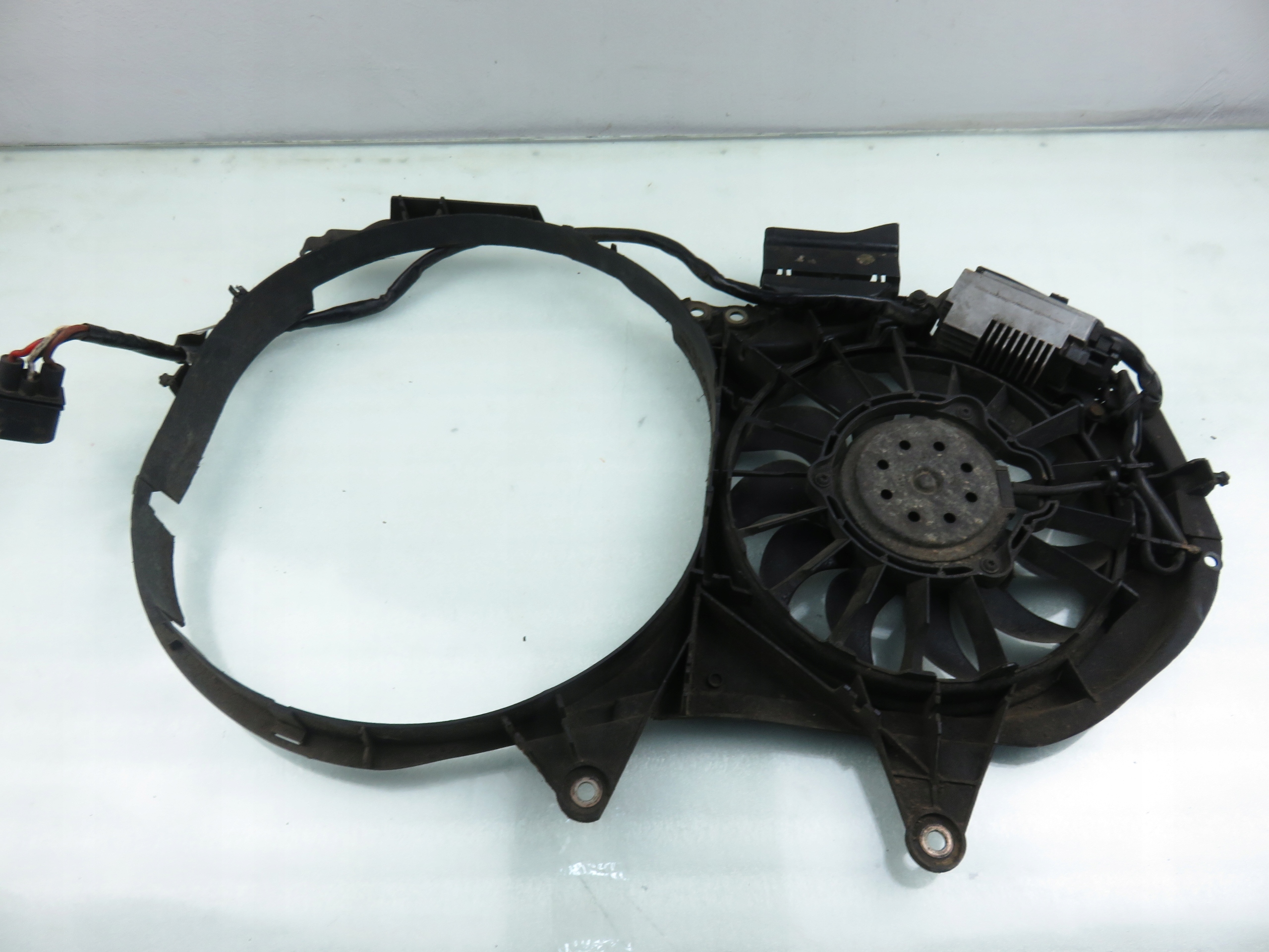 WENTYLATOR CHLODNICY KLIMY AUDI A4 B6 2.5 TDI Typ samochodu Samochody osobowe