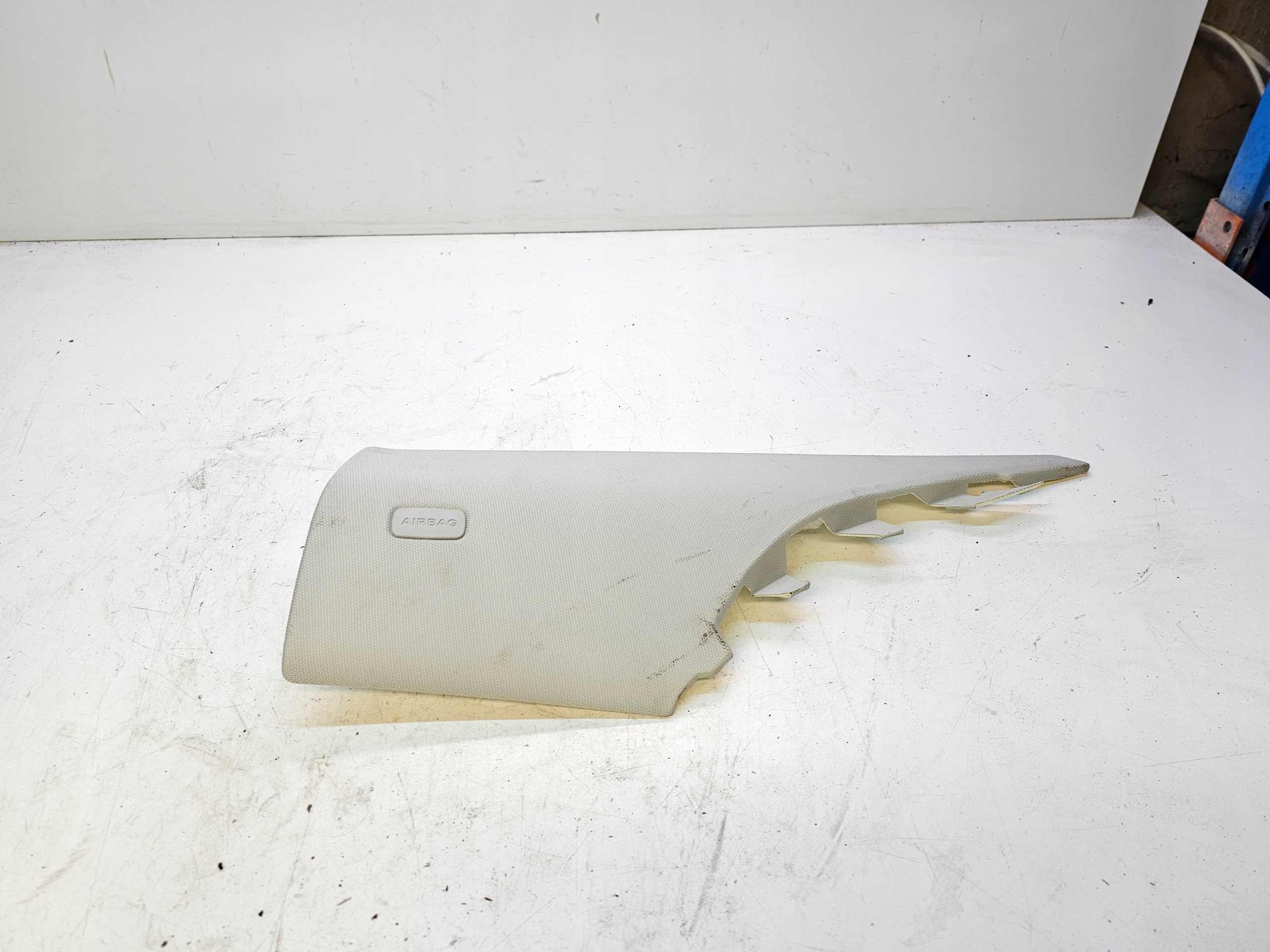 couverture montant droite arrière AUDI A3 8V berline 8V5867246