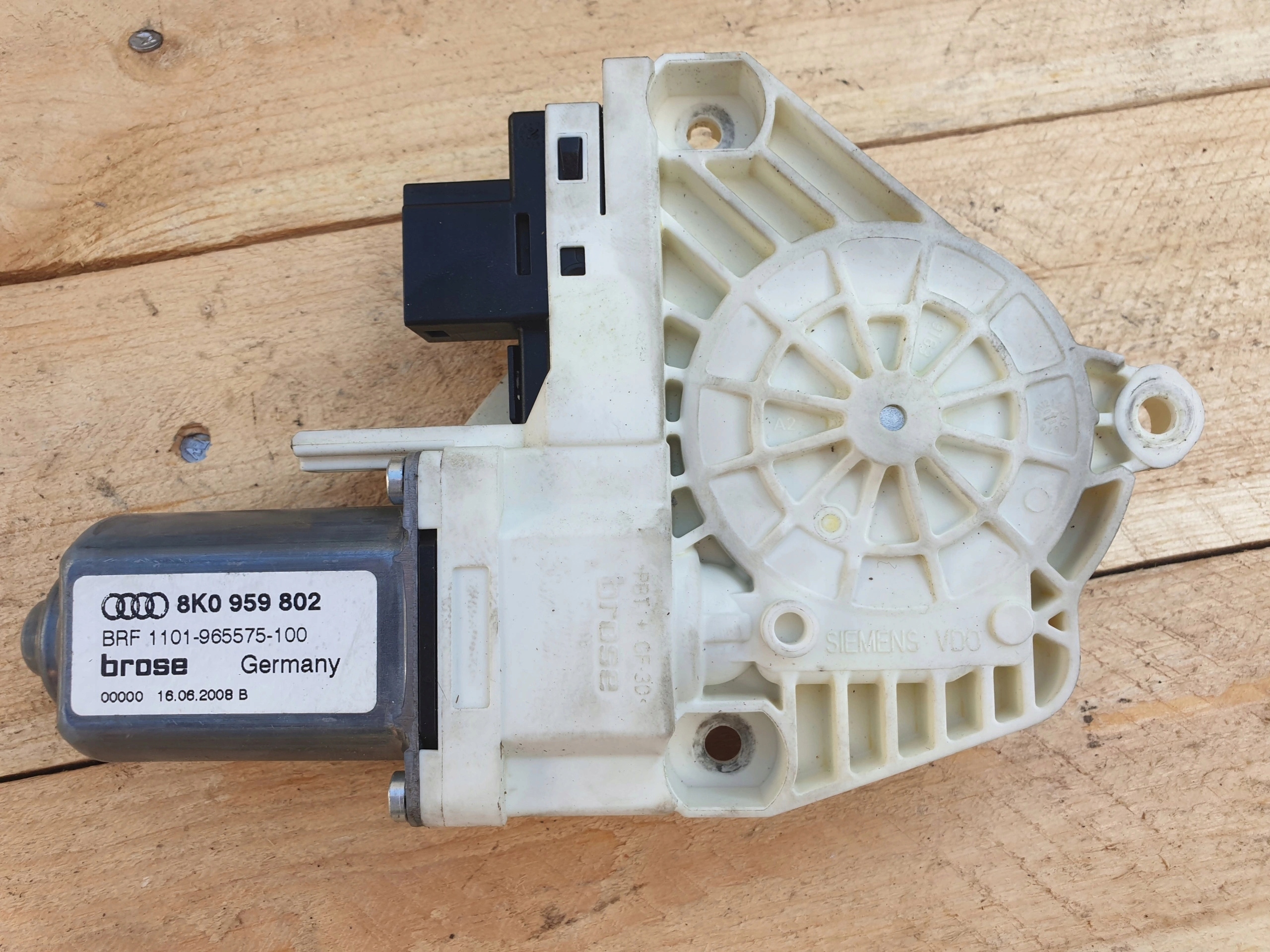 AUDI A4 A6 A7 A8 Q3 Q5 Micro moteur Vitres 8K0959802