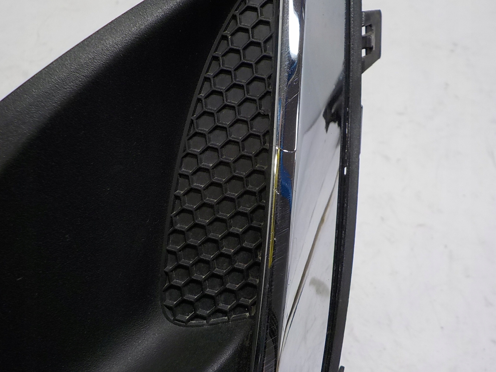 OPEL CORSA D LIFT FL grid grille of a bumper left