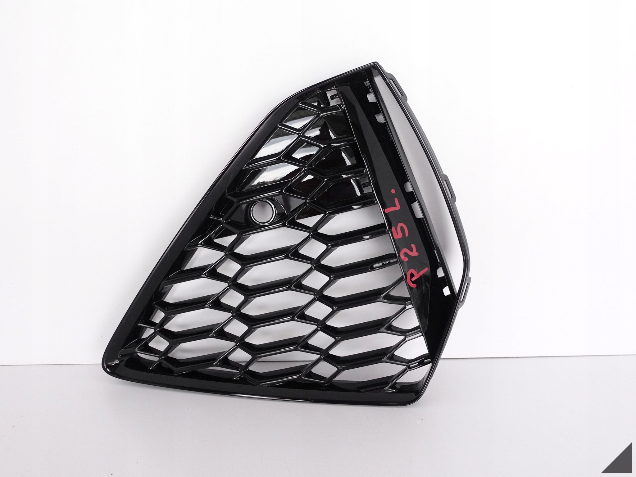 AUDI RS6 4K0 RS7 4K8 C8 bumper grid left front