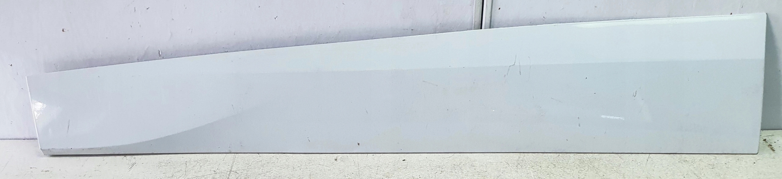 moulding door left front VW ID4 ID-4 21