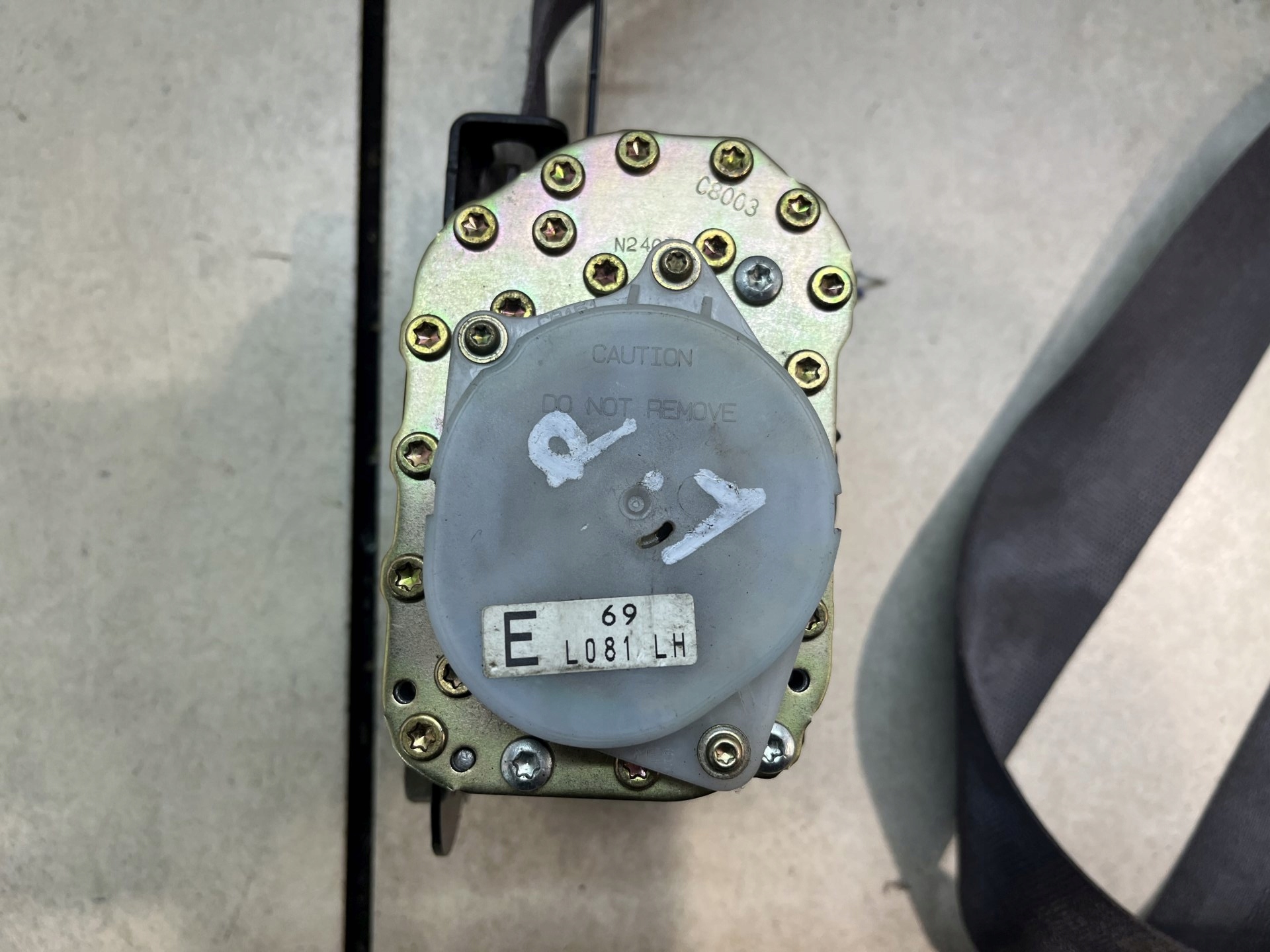 tension belt safety left front MAZDA MPV 2.0 D