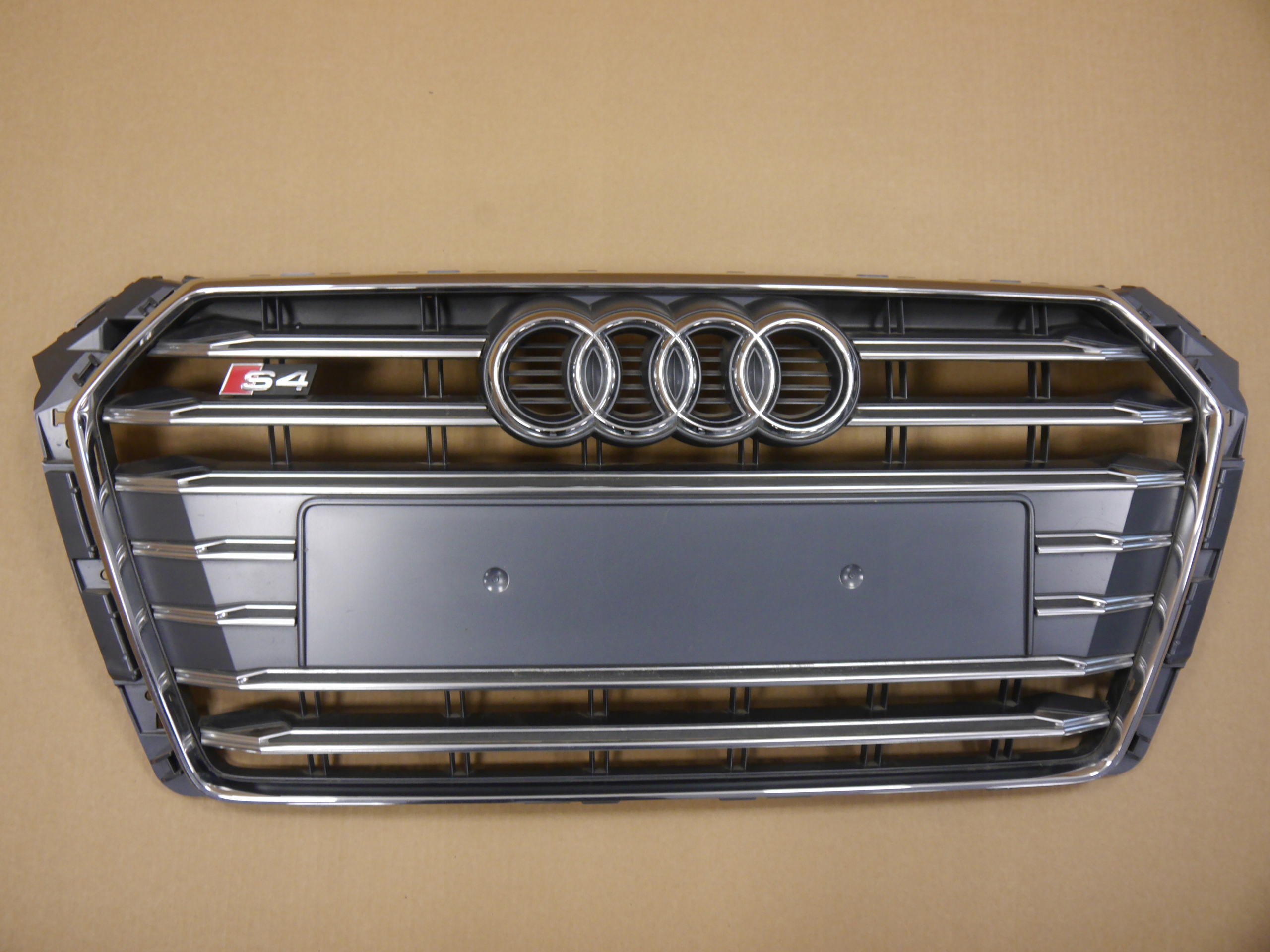 AUDI S4 8W GRILL ATRAPA 8W0853651H
