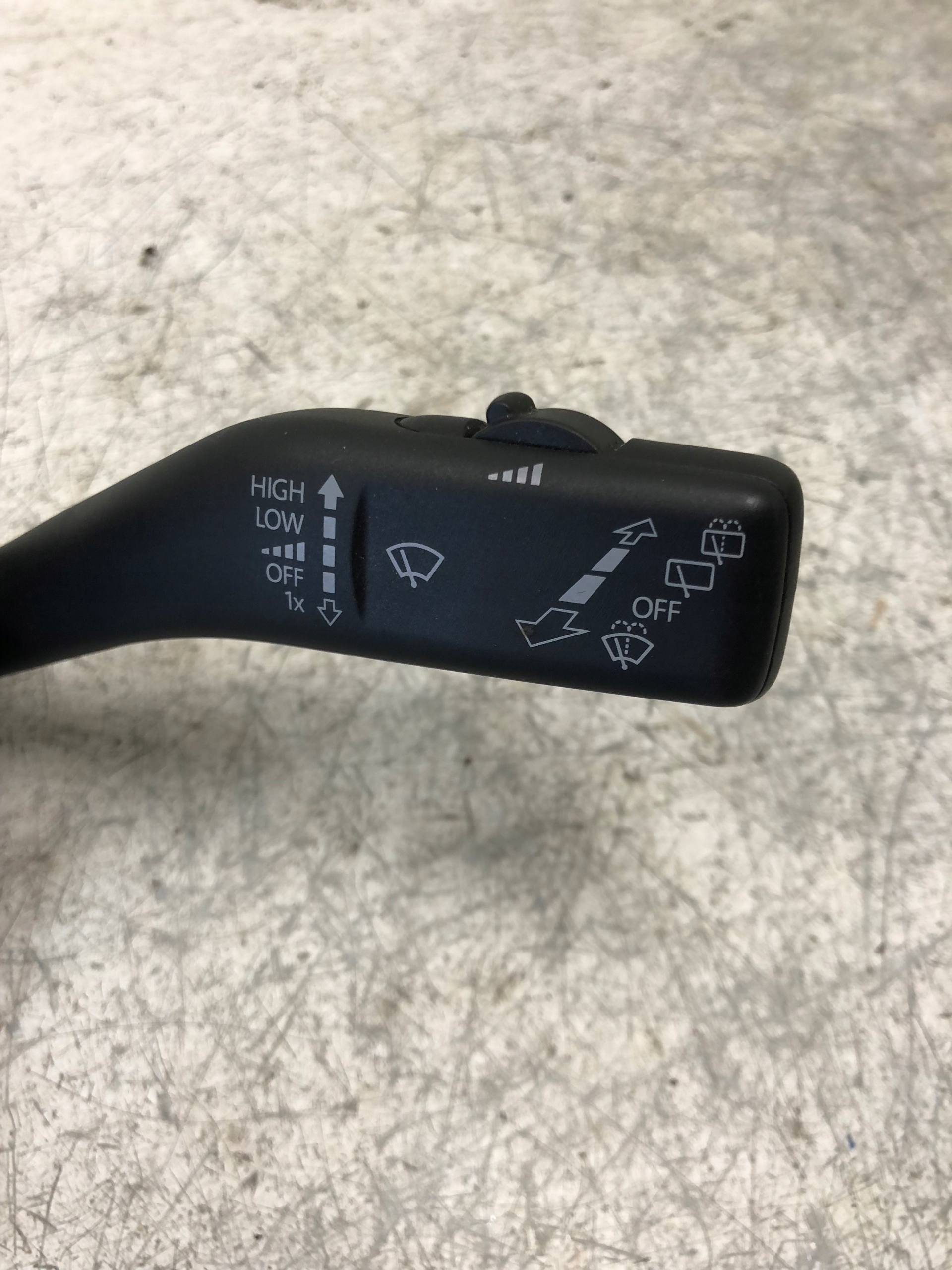 steering wheel levers and controls VW SKODA AUDI 5K0953569AL