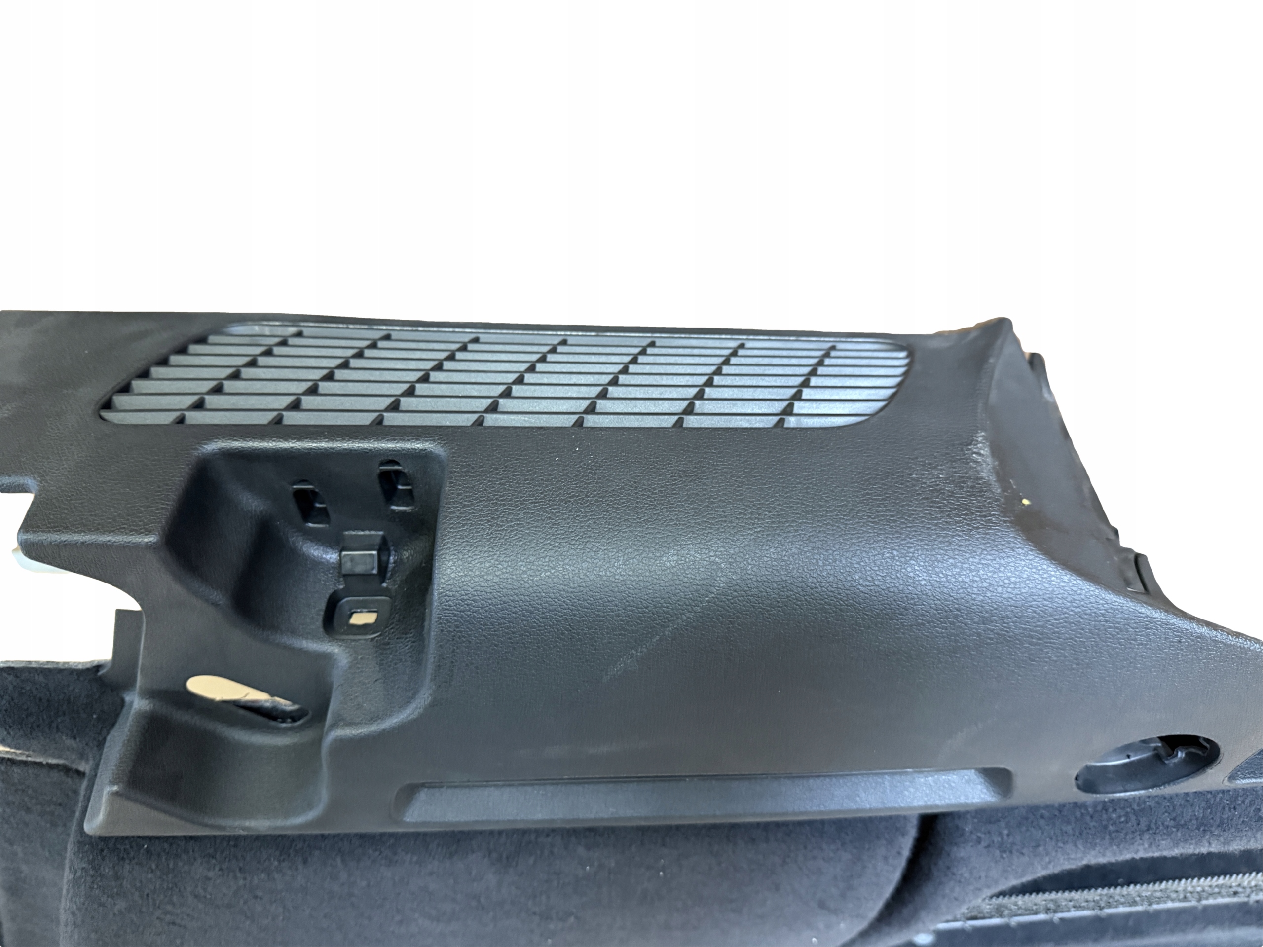 AUDI A4 8W B9 KOMBI boot upholstery right 8W9863880A