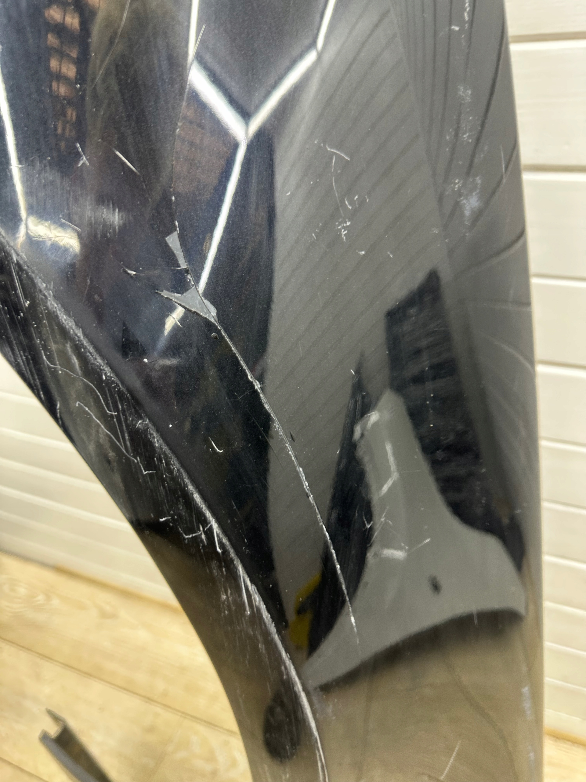 BMW 6 E63 fender front left 475