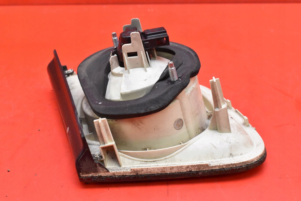 фонарь правый 1K4945094 vw JETTA 5 V седан 05-11