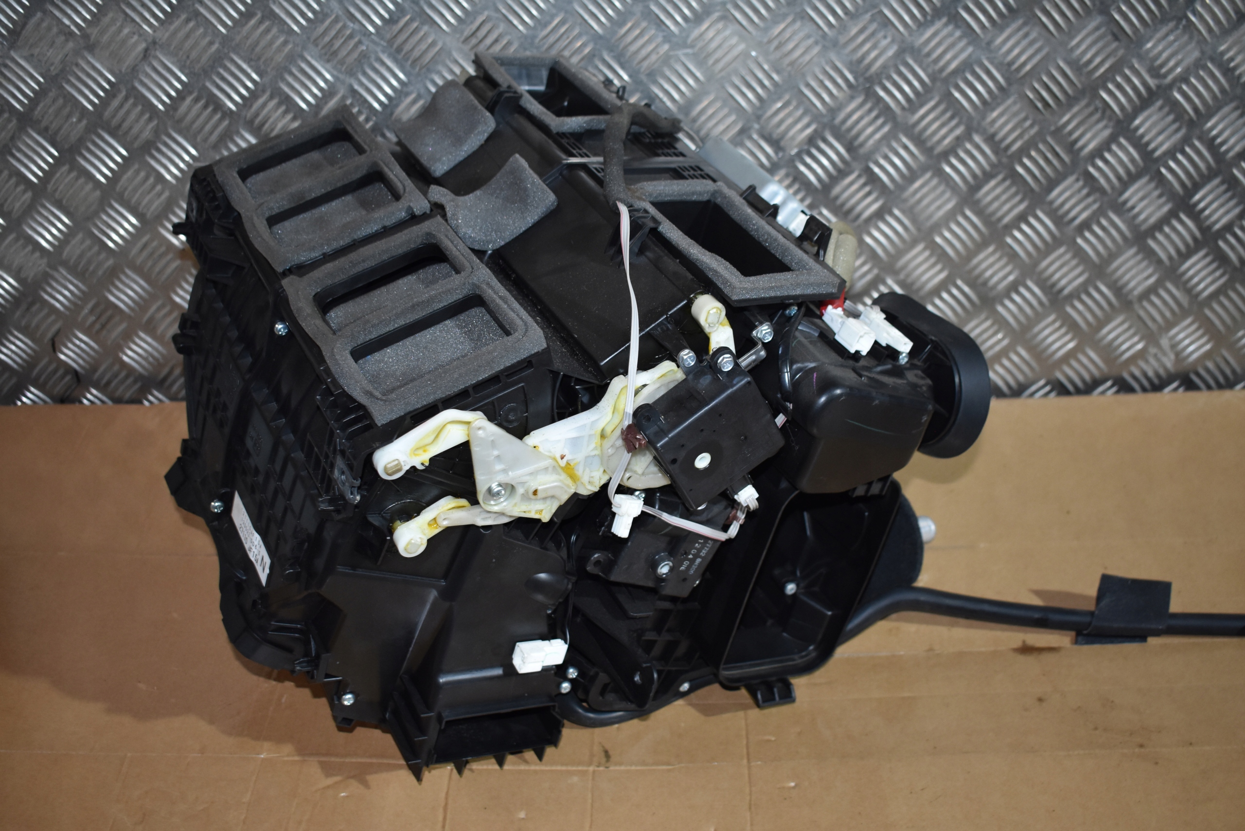радиатор отопителя nissan R35 1
