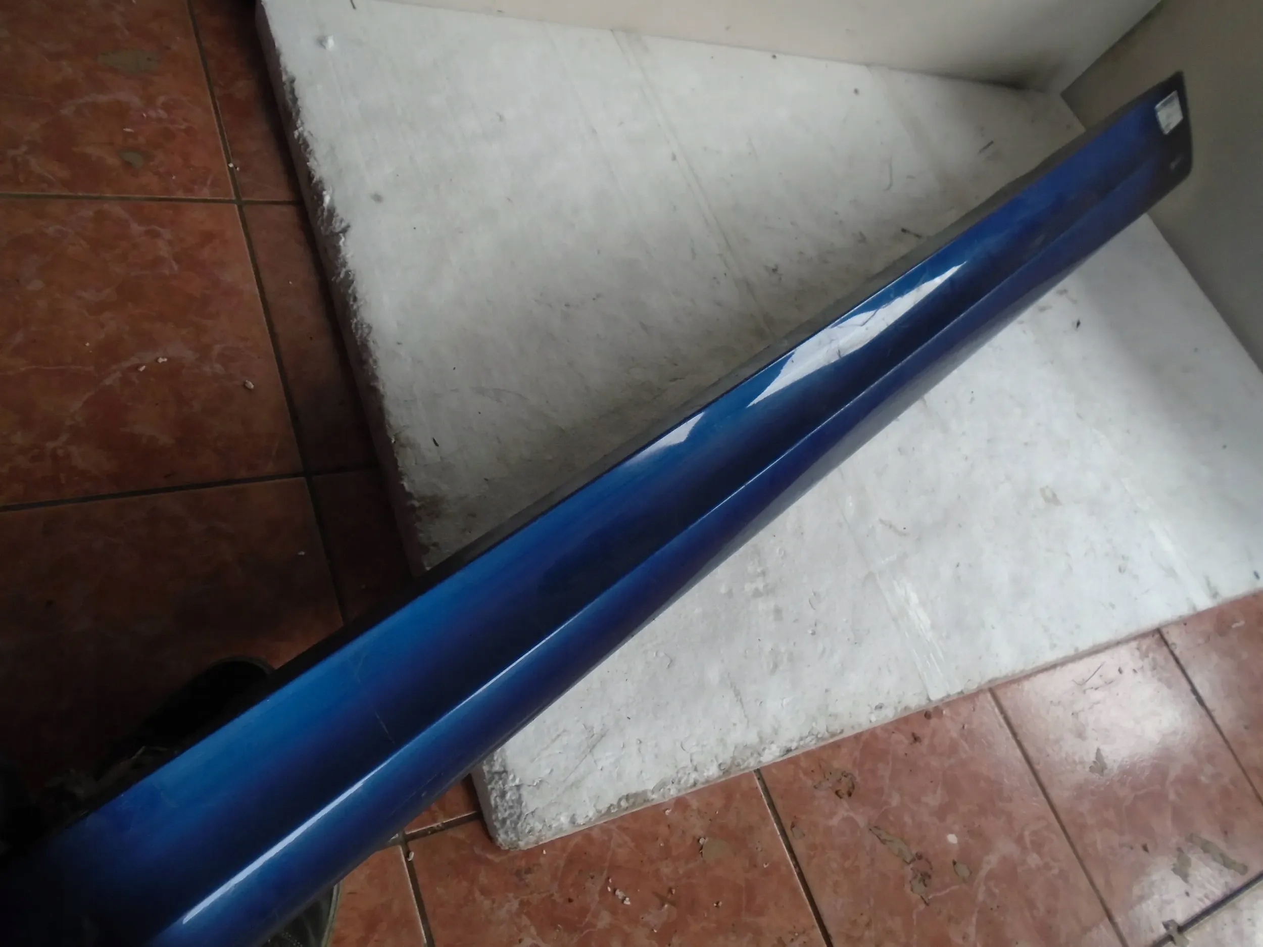 lišta prahová levá 8041843 BMW 3 E90 E91 07