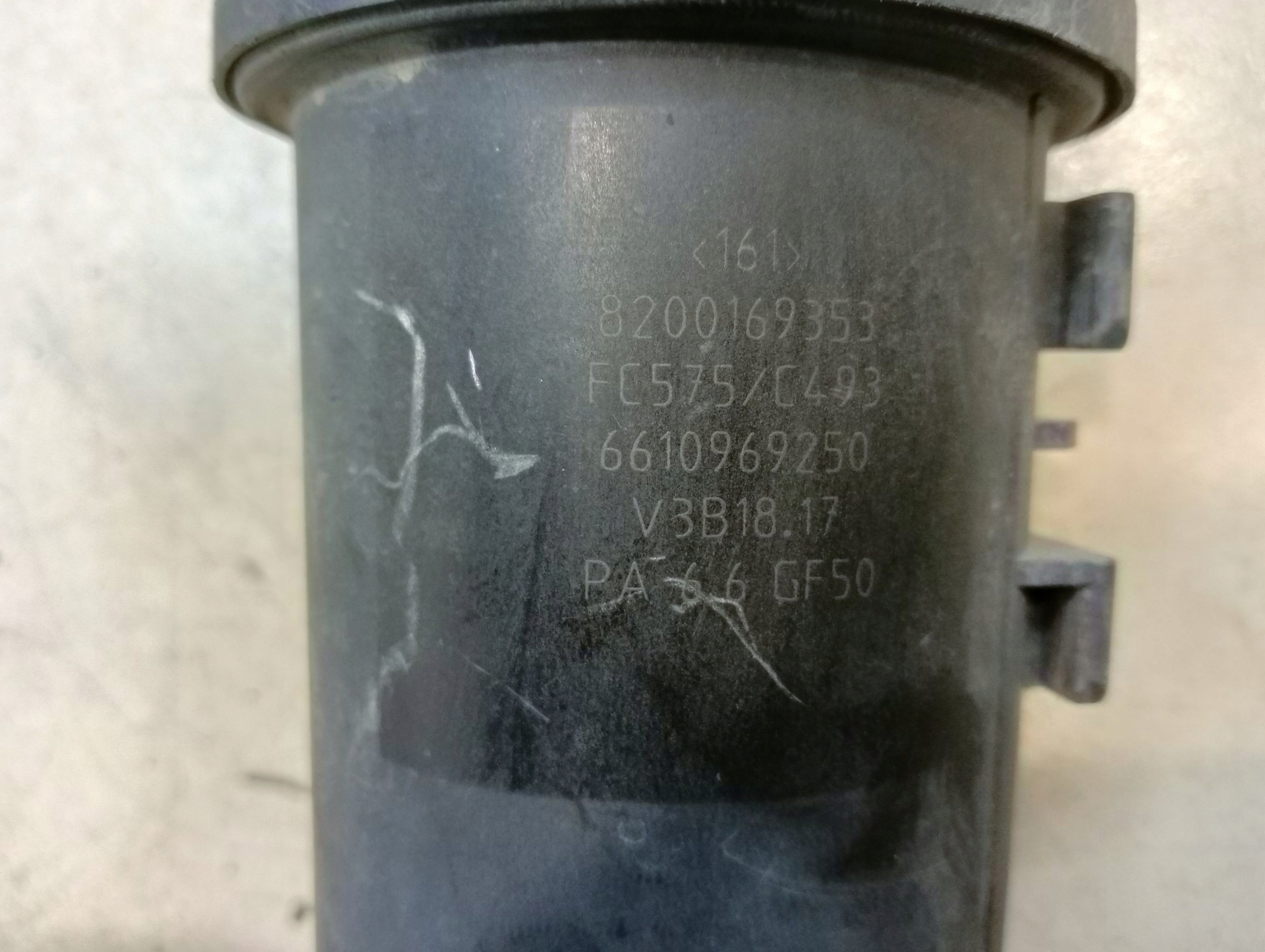 poklopač filtera goriva MEGANE II 1.9 DCI 8200169353