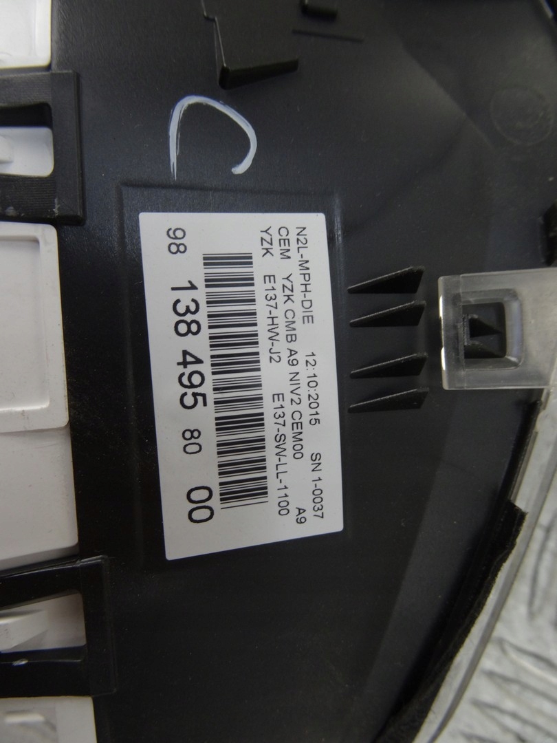 PEUGEOT 2008 dials clock 9813849580