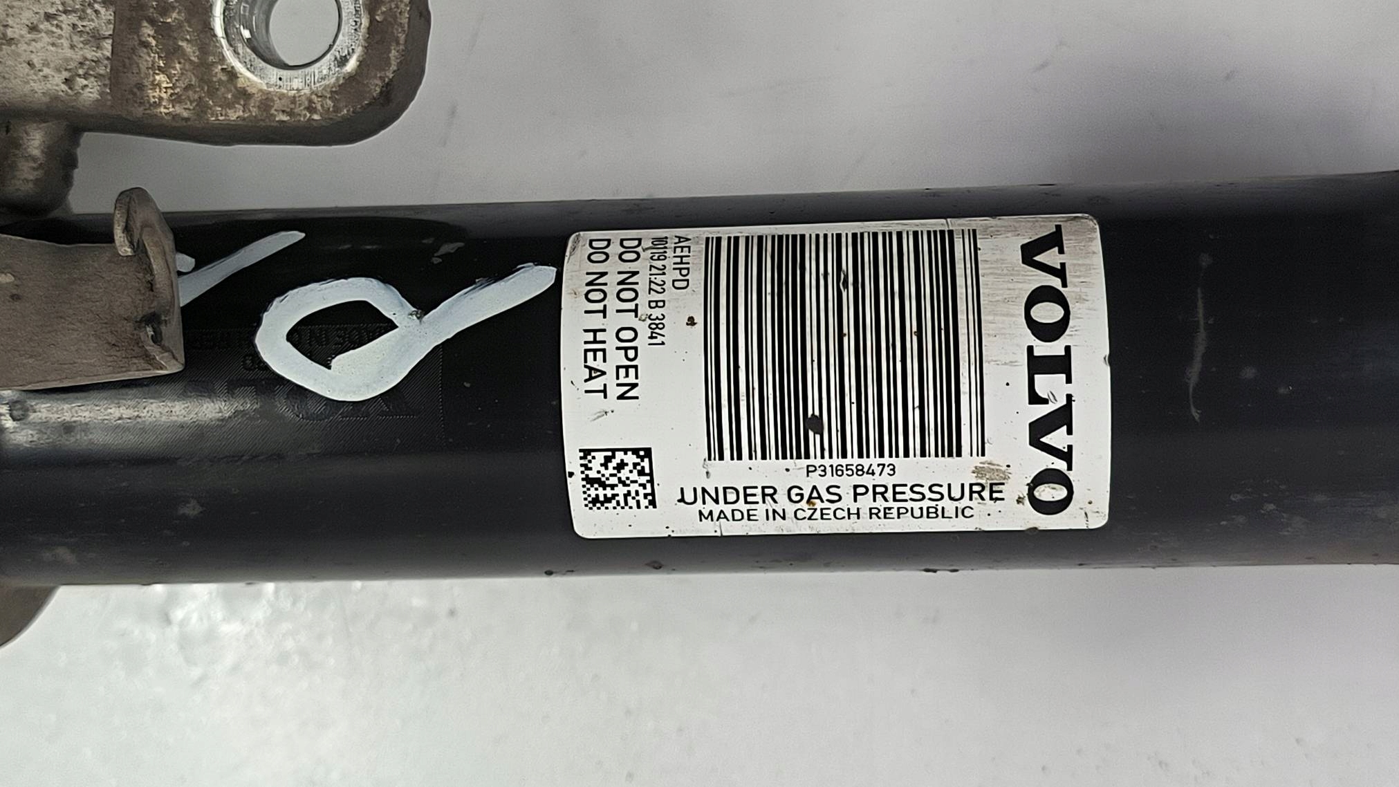shock absorber right front 31658473 VOLVO V60 II