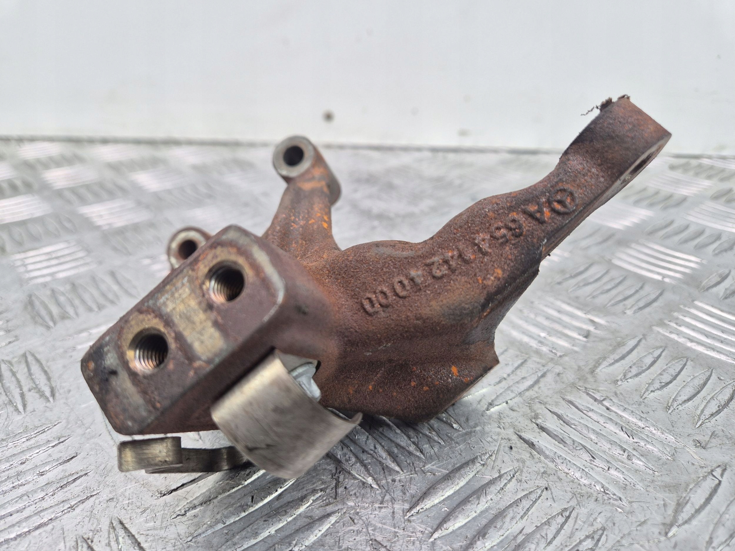 engine mount Mercedes C300d W205 A6541424000 OM654920