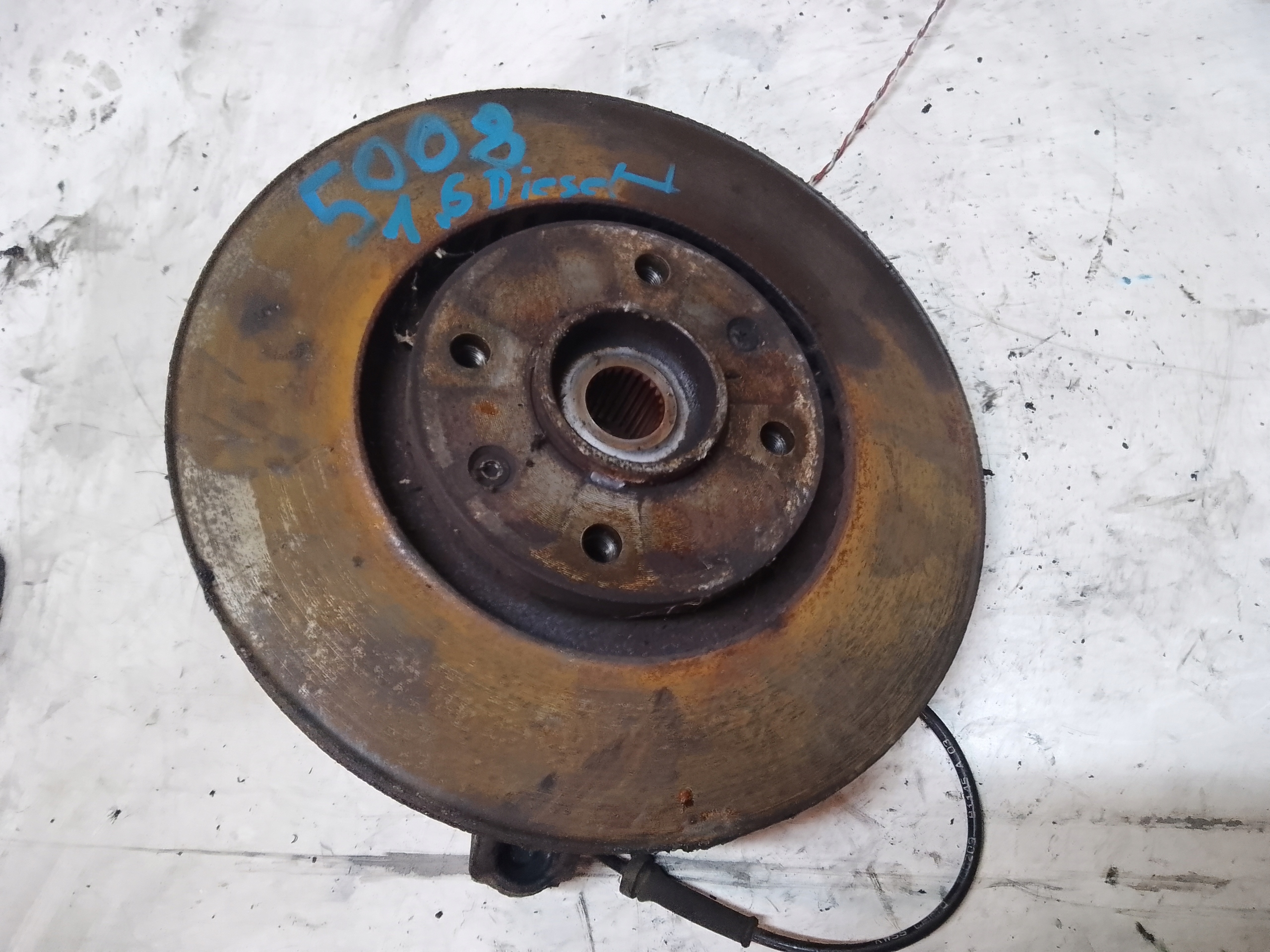 Кроссовер с ступицей передний правый peugeot 5008 1.6 HD