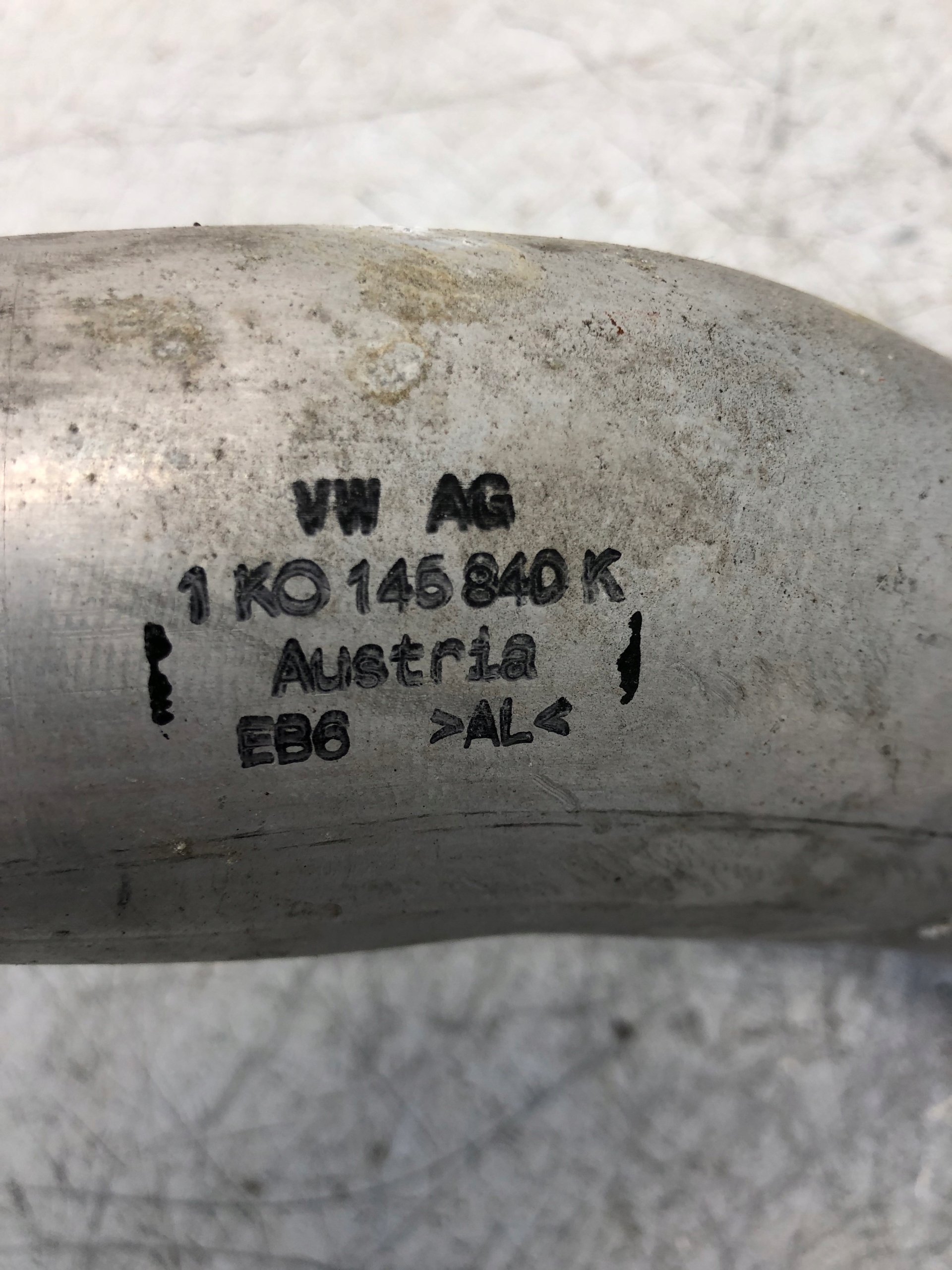 trouba intercoolera VW SKODA AUDI 1K0145840K
