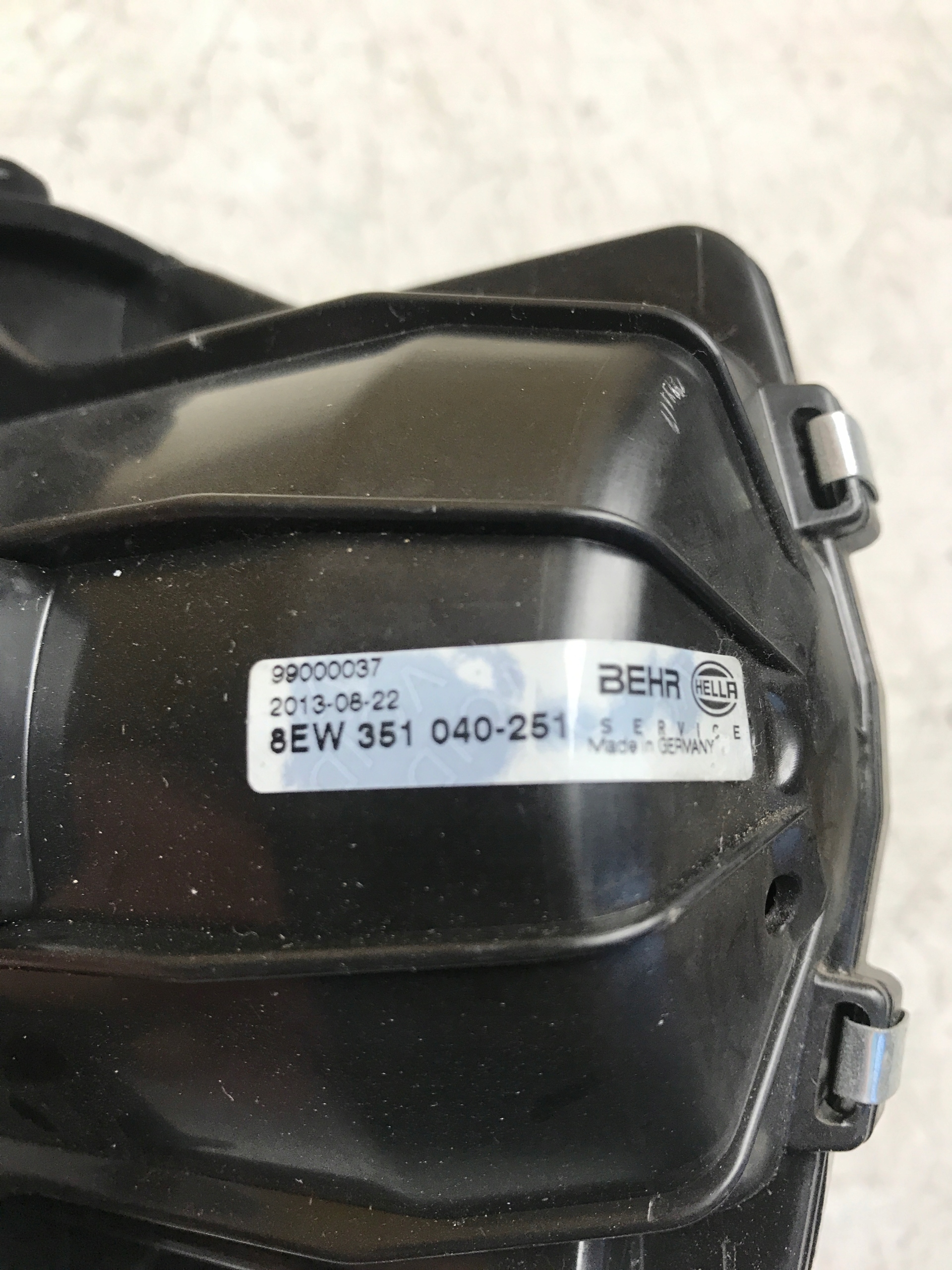 VW SKODA AUDI heating fan 8EW351040