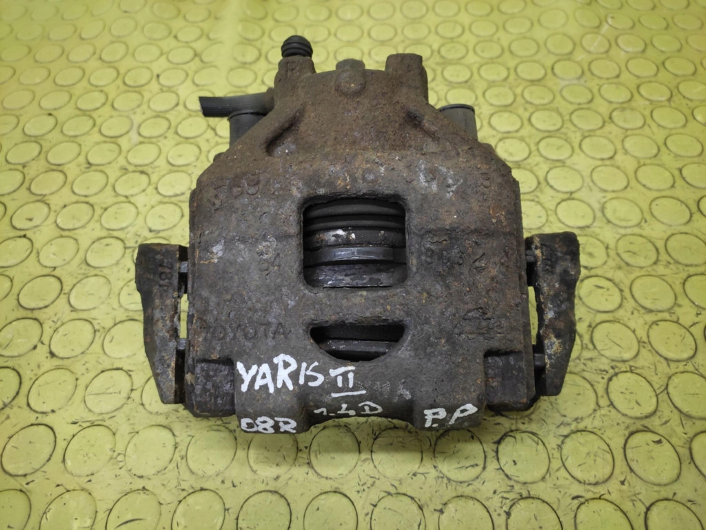 TOYOTA YARIS II 1.4 D caliper brake right front