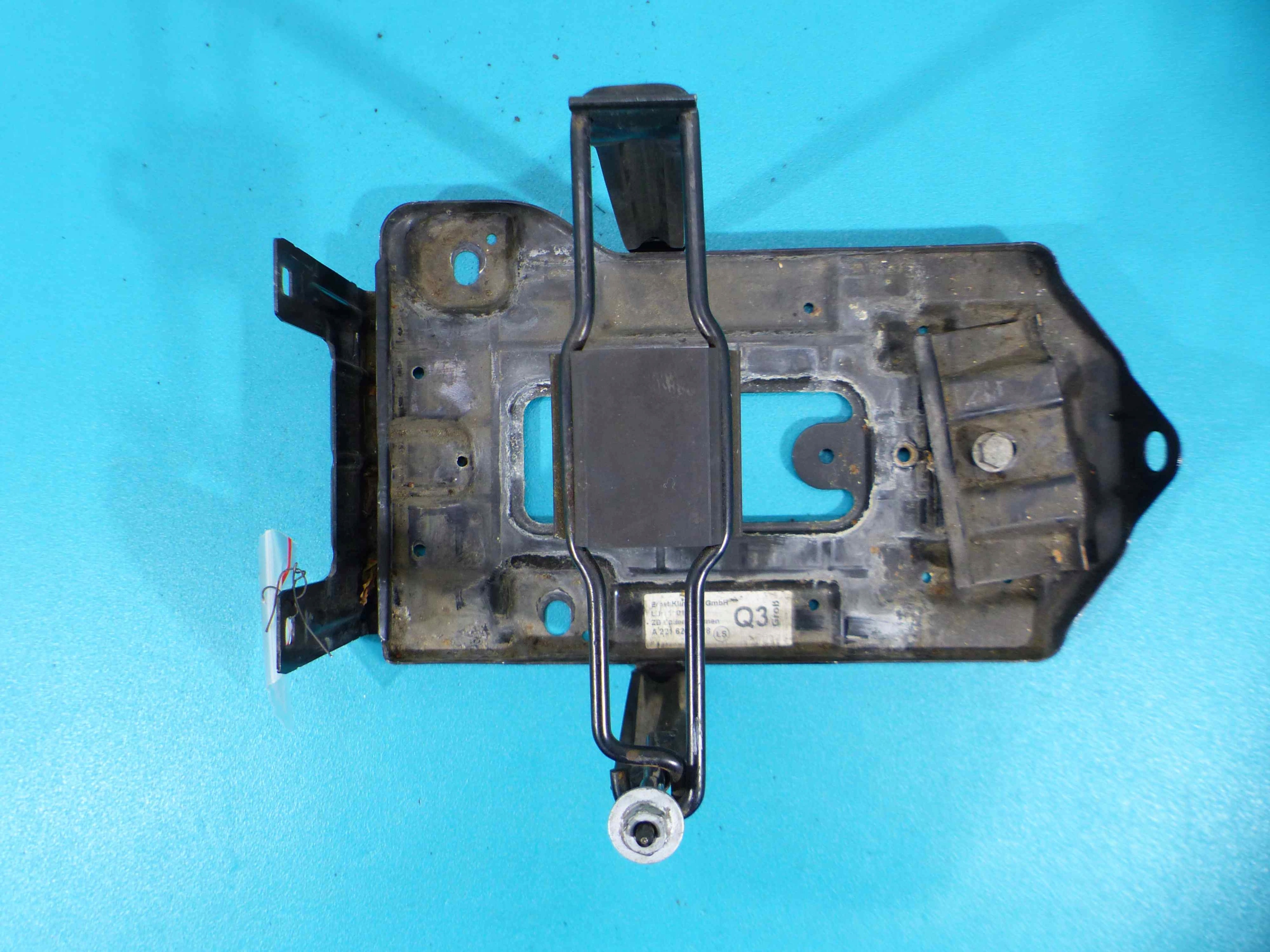 OBUDOWA PODSTAWA AKUMULATORA MERCEDES S W221