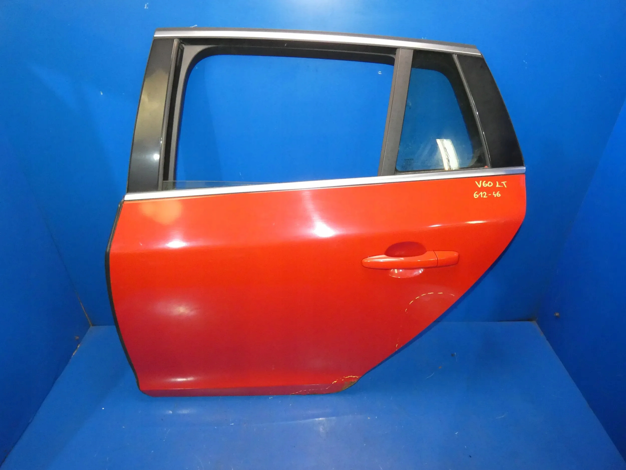 Volvo V60 door left rear part rear. left