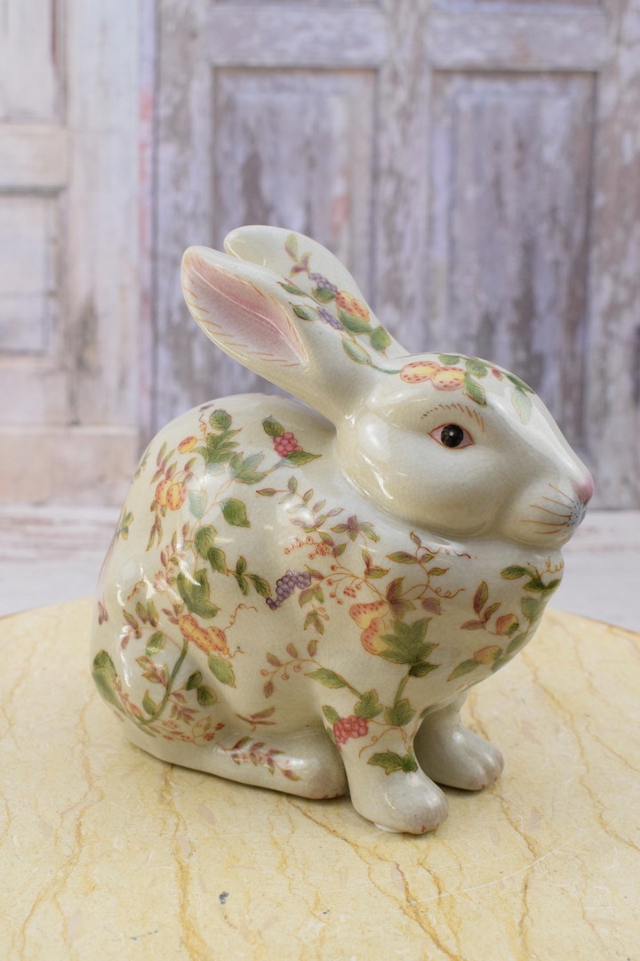 Porcelánová maľovaná figúrka zajačika - Zajačika Signál.