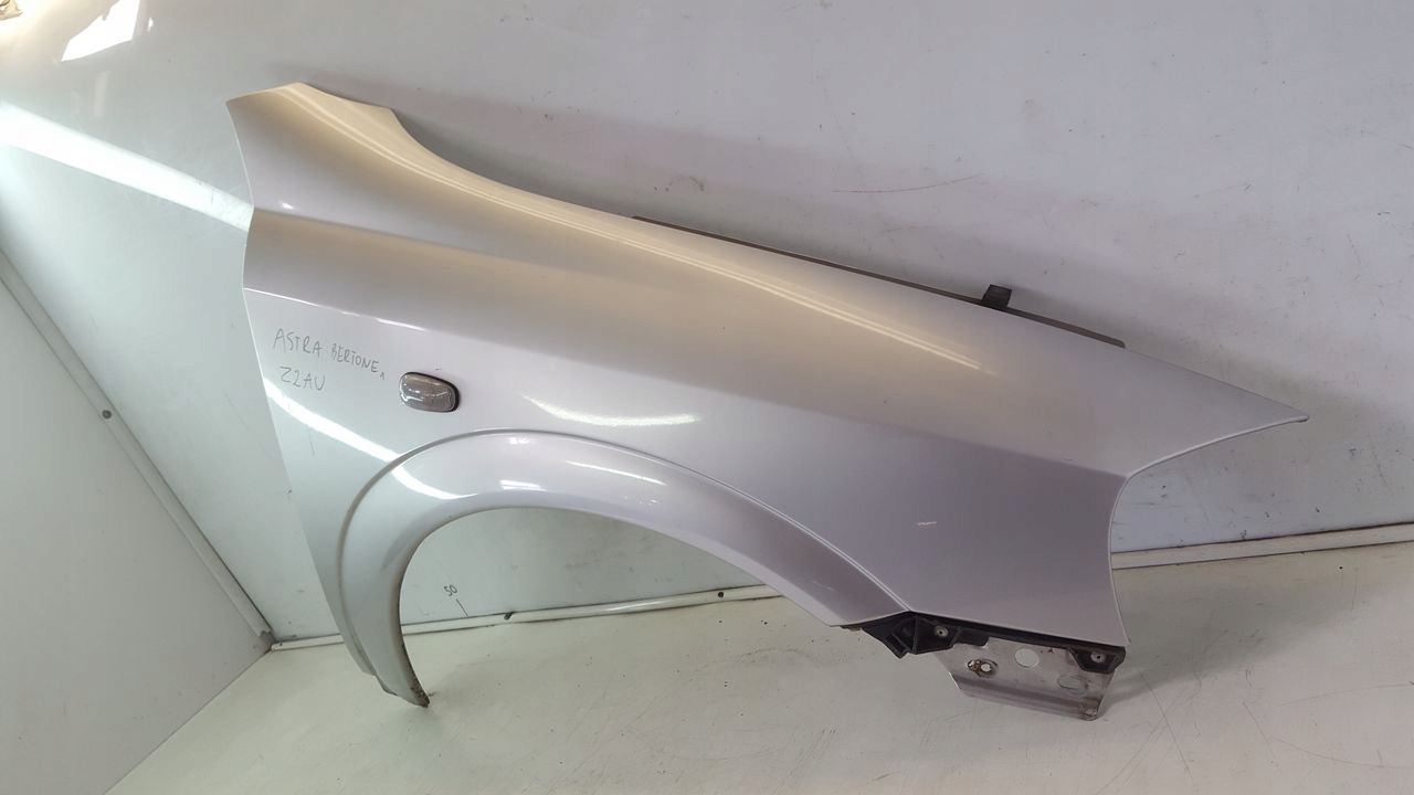 fender right front Opel Astra G Bertone Z2AU