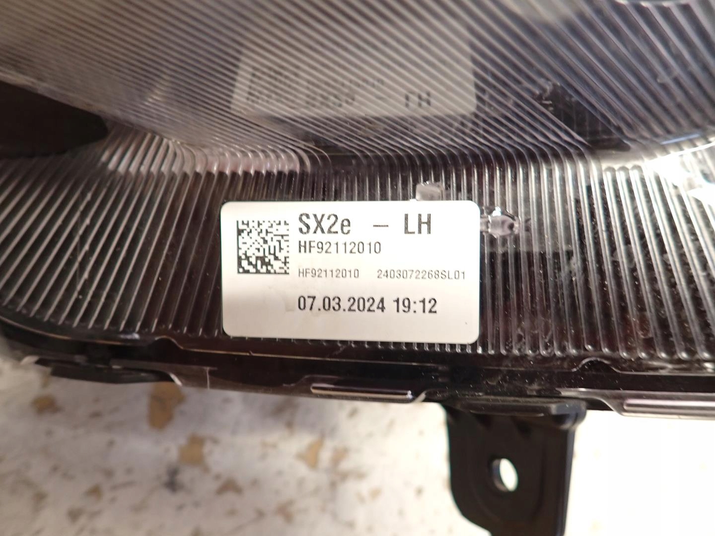 light front front left HYUNDAI KONA II 2022- LED 92101-HF000