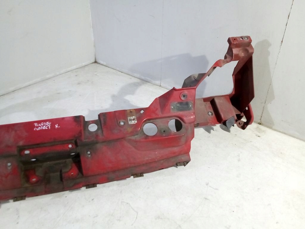 Ford Tourneo Connect and support panel for radiators pillar