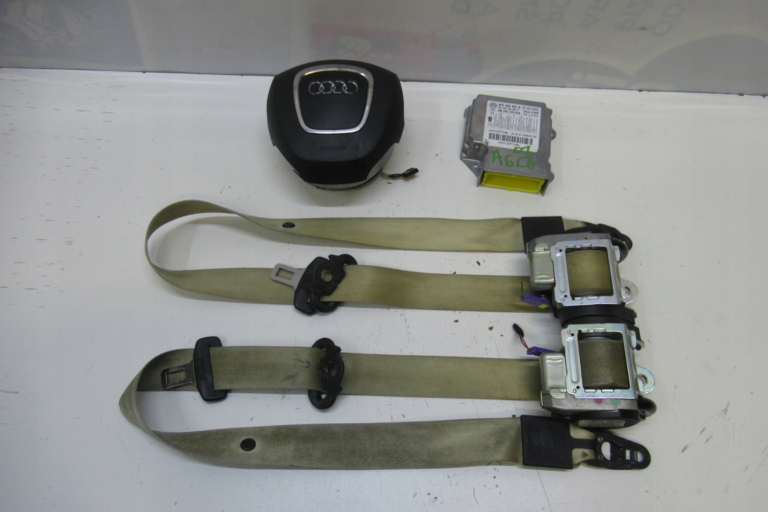 AUDI A6 C6 airbag AIRGAB driver´s module tension belts EU