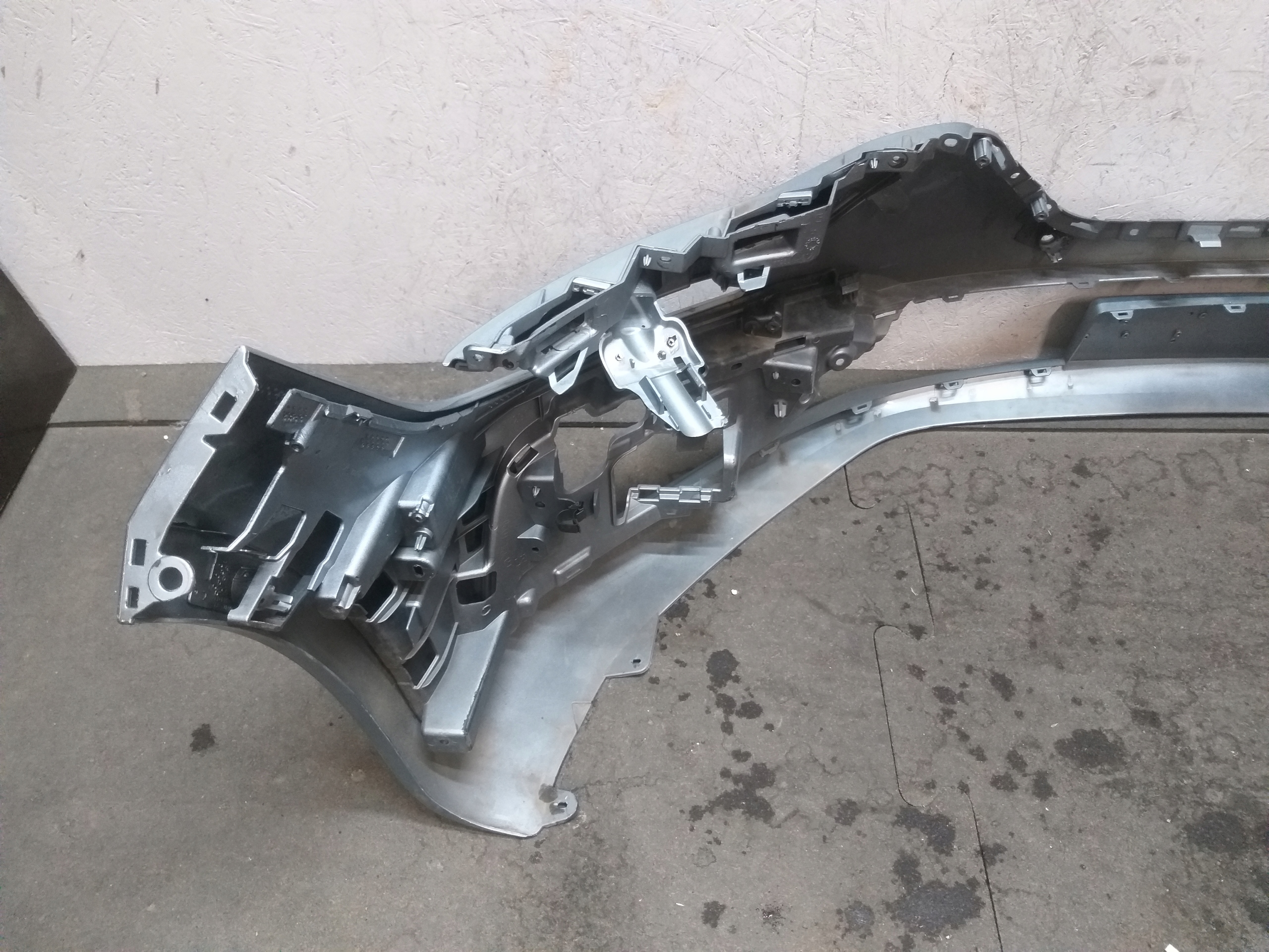 nárazník předek RENAULT TALISMAN LIFT