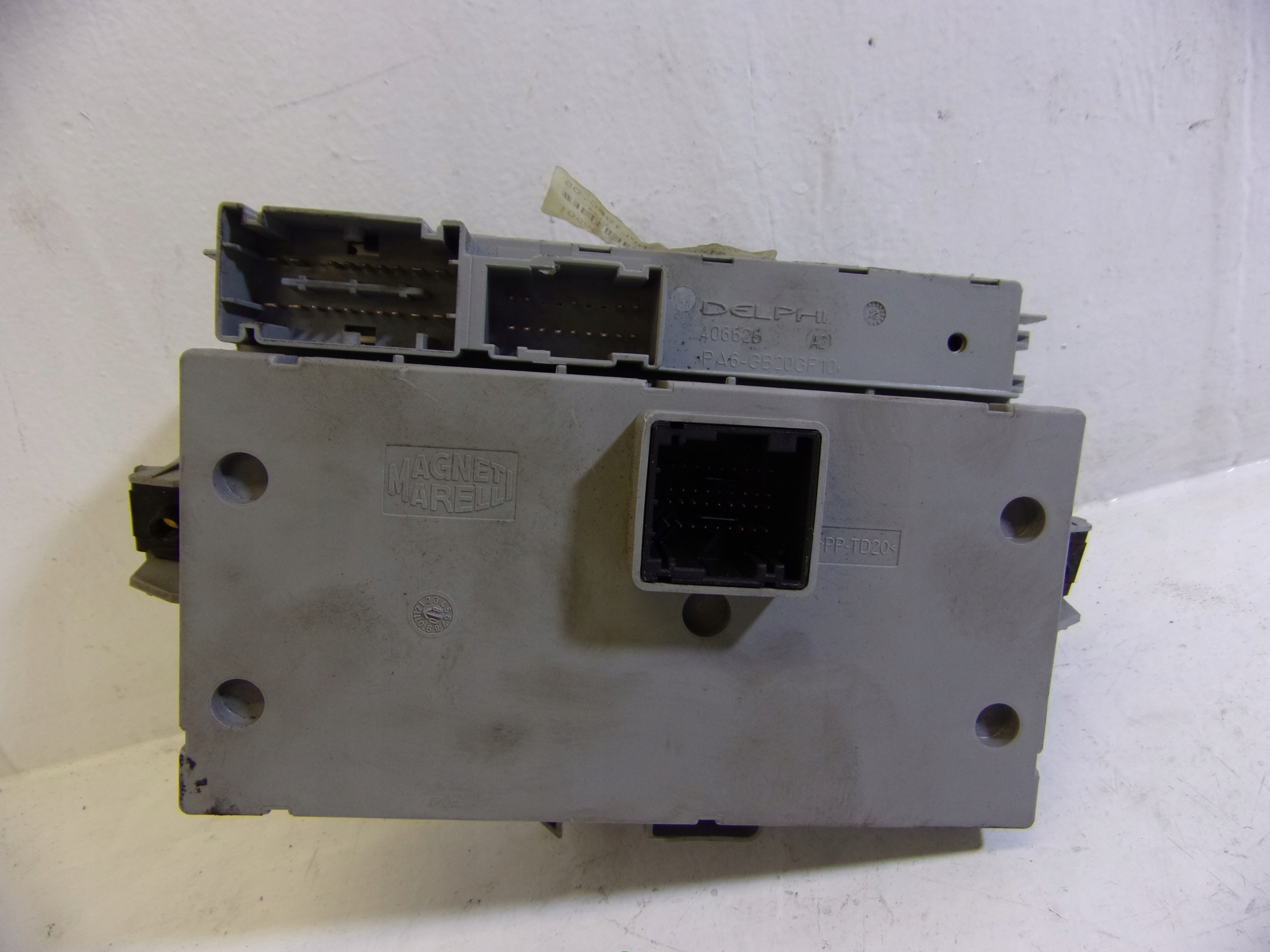 Module fusibles FIAT BRAVO 2 51826180