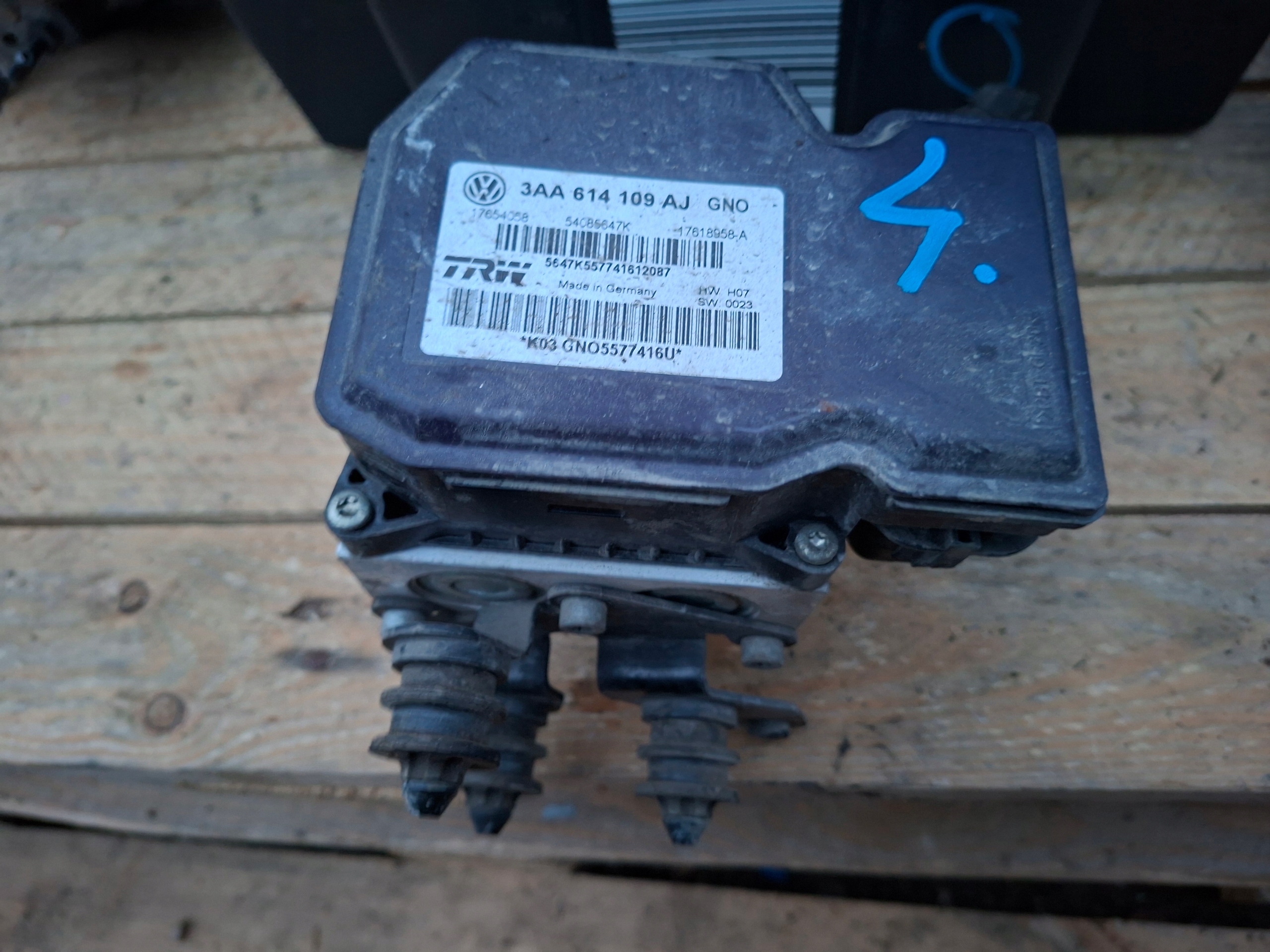 pumpa ABS VOLKSWAGEN PASSAT B7 3AA614109AJ