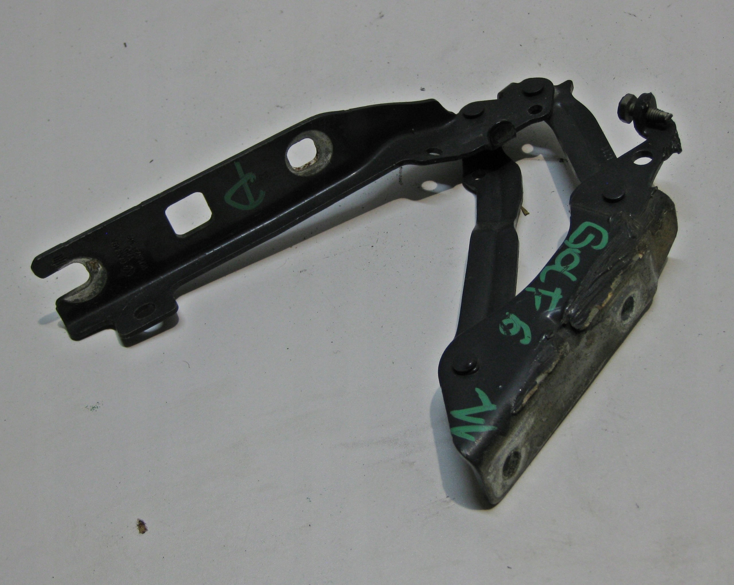VW GOLF VI KOMBI 11R bonnet latch lock right 1KM823302