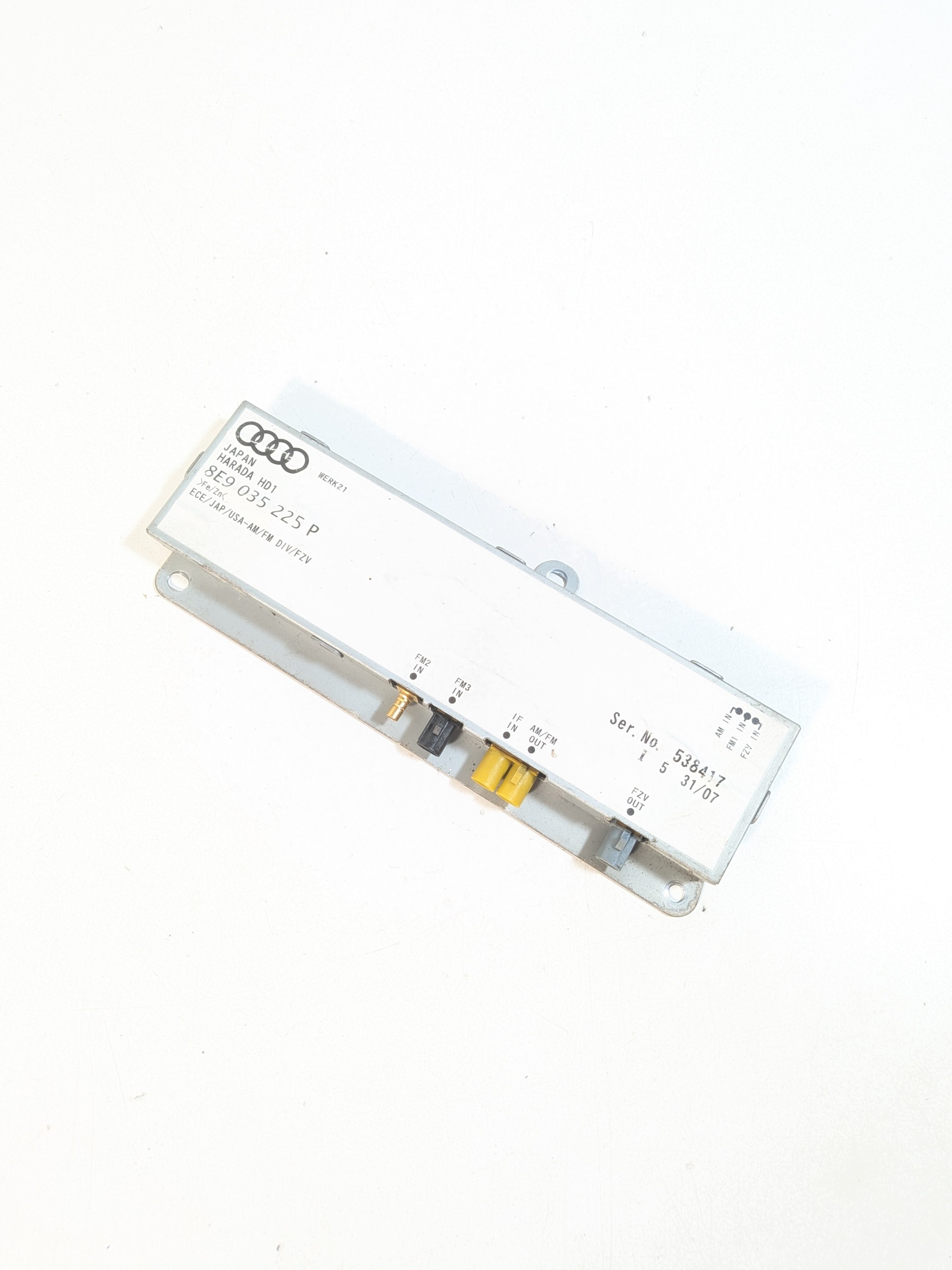 antenna amplifier OE 8E9035225P Audi A4 B7 04-08
