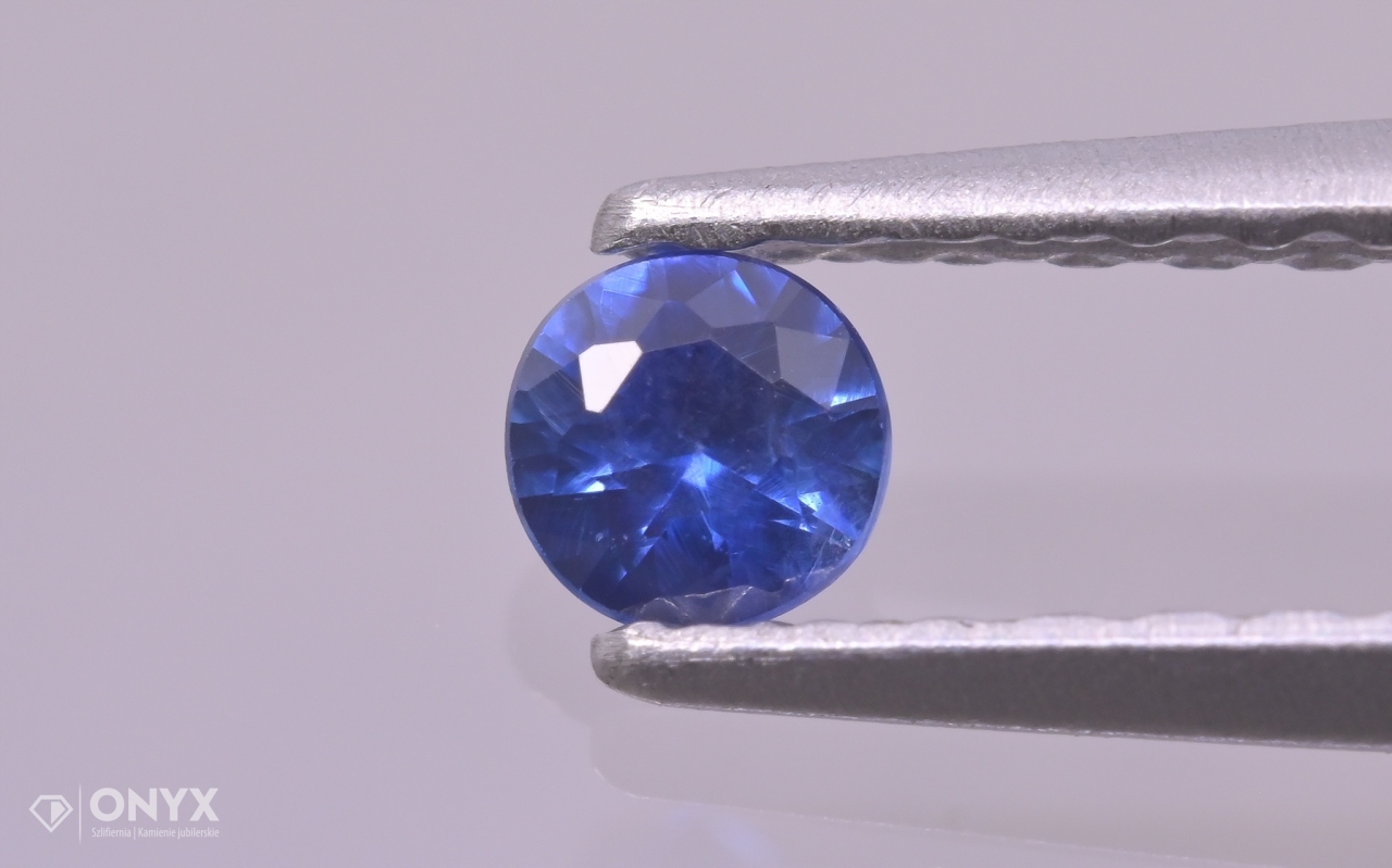 Fazetovaný safír kulatý fi 2,5 mm