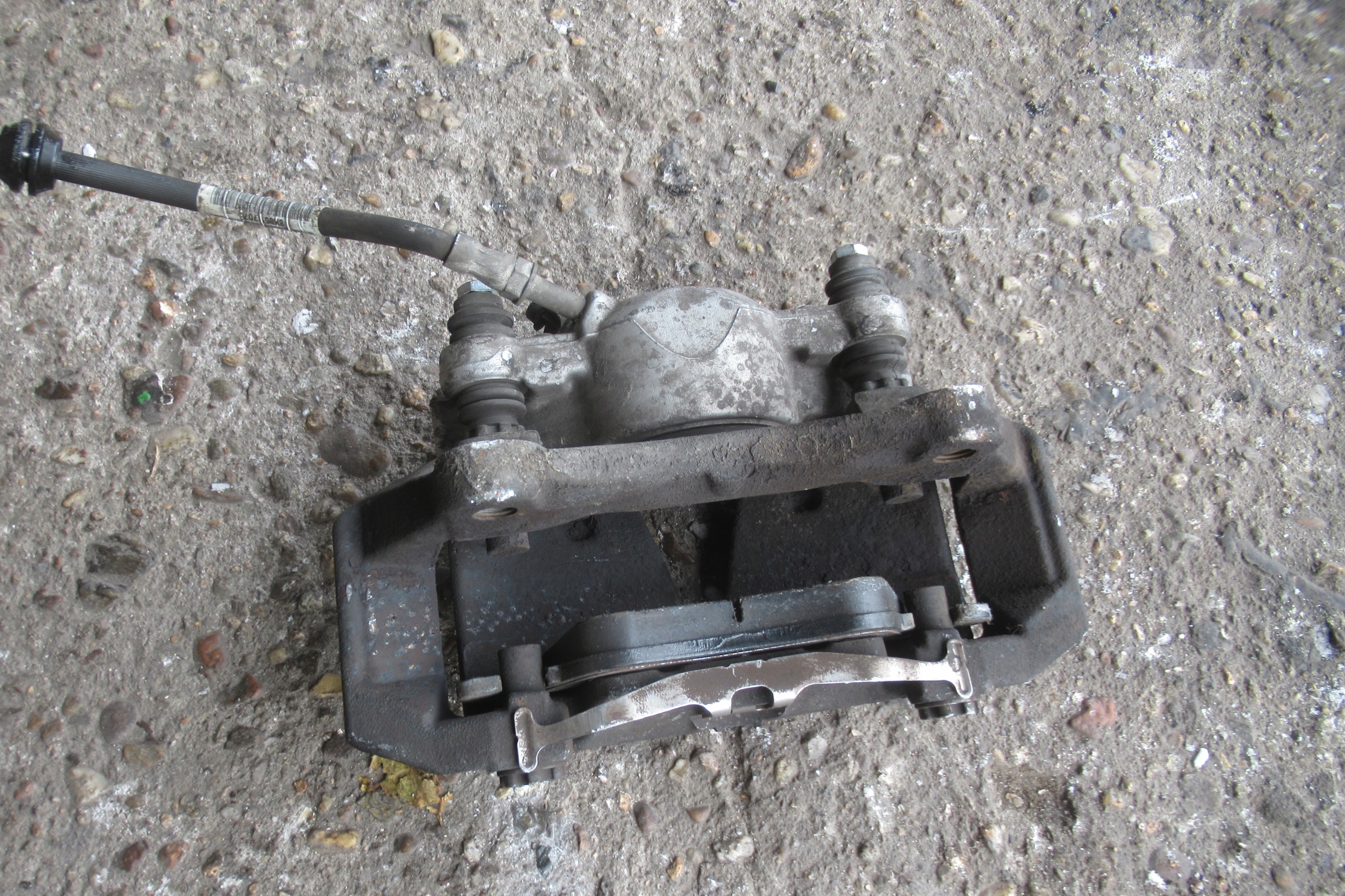 AUDI A4 B8 FL 2.0 TFSI 14R caliper brake right front