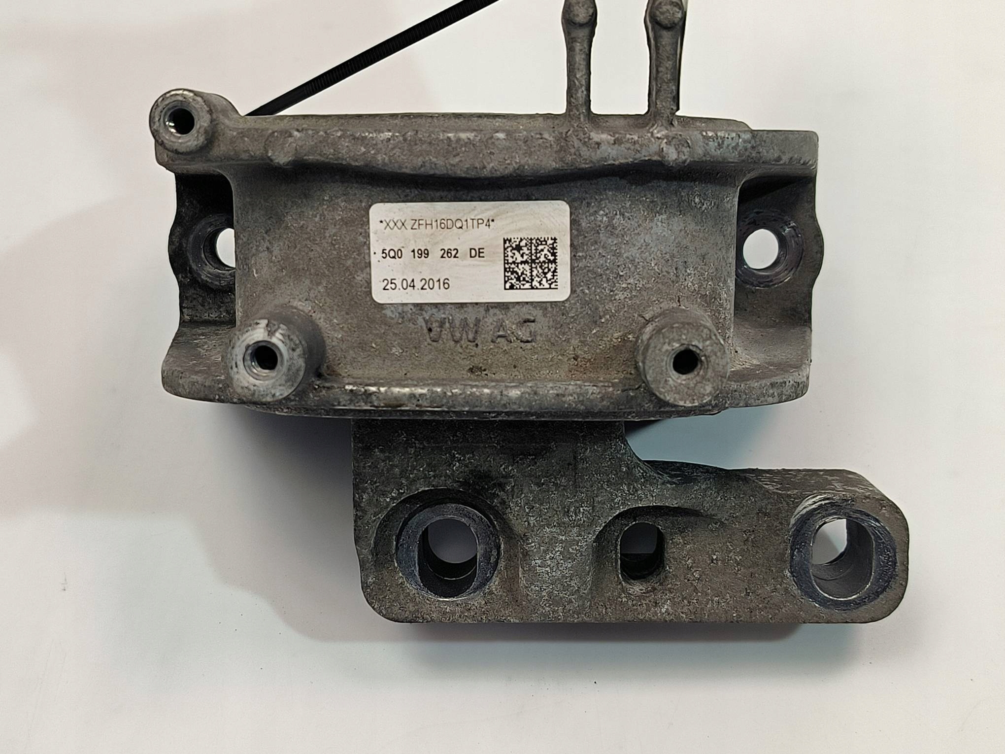 engine mount 5Q0199262DE SKODA OCTAVIA III