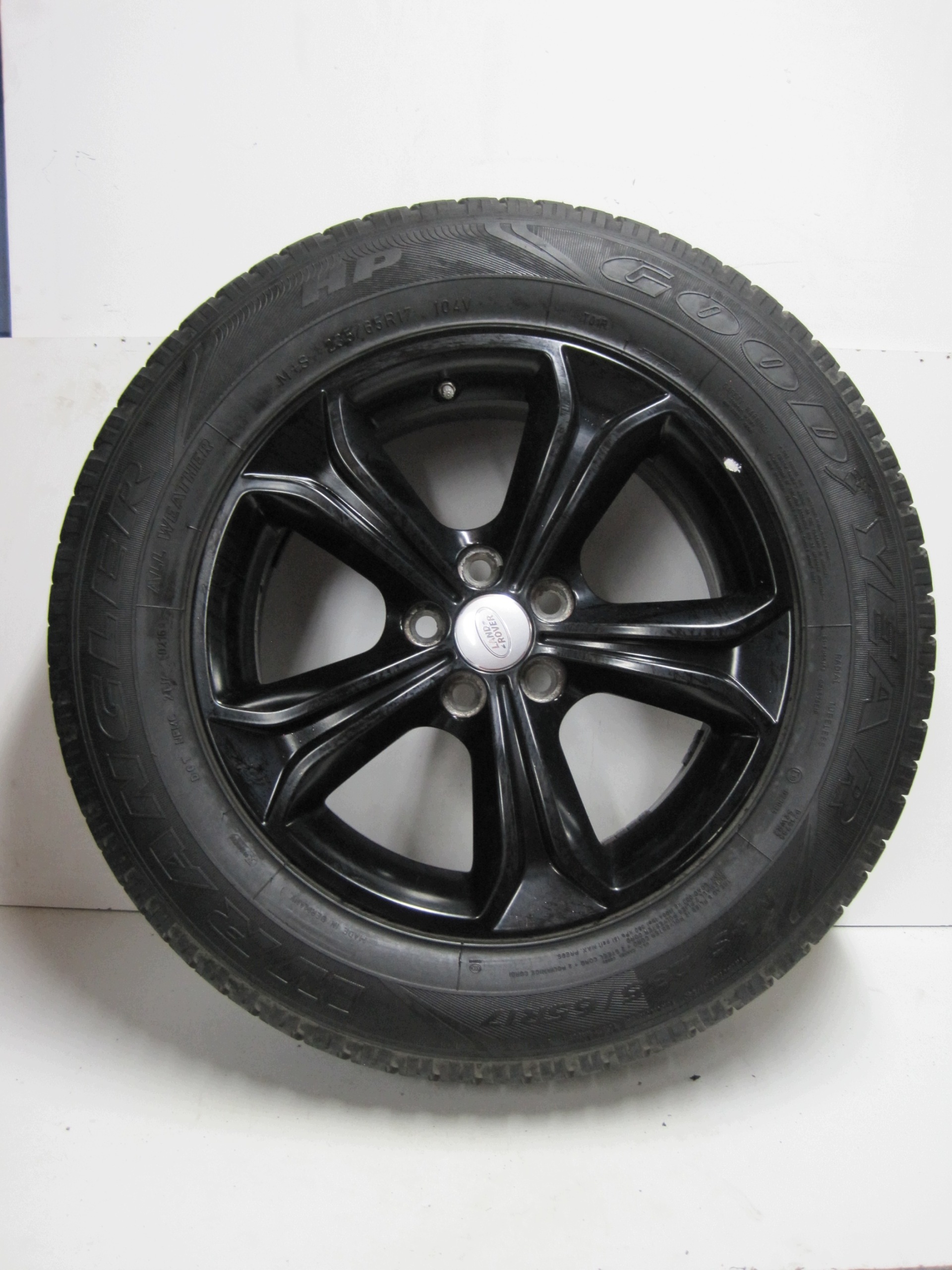wheels discs tyres Range Rover Evoque R17 M+S 16R